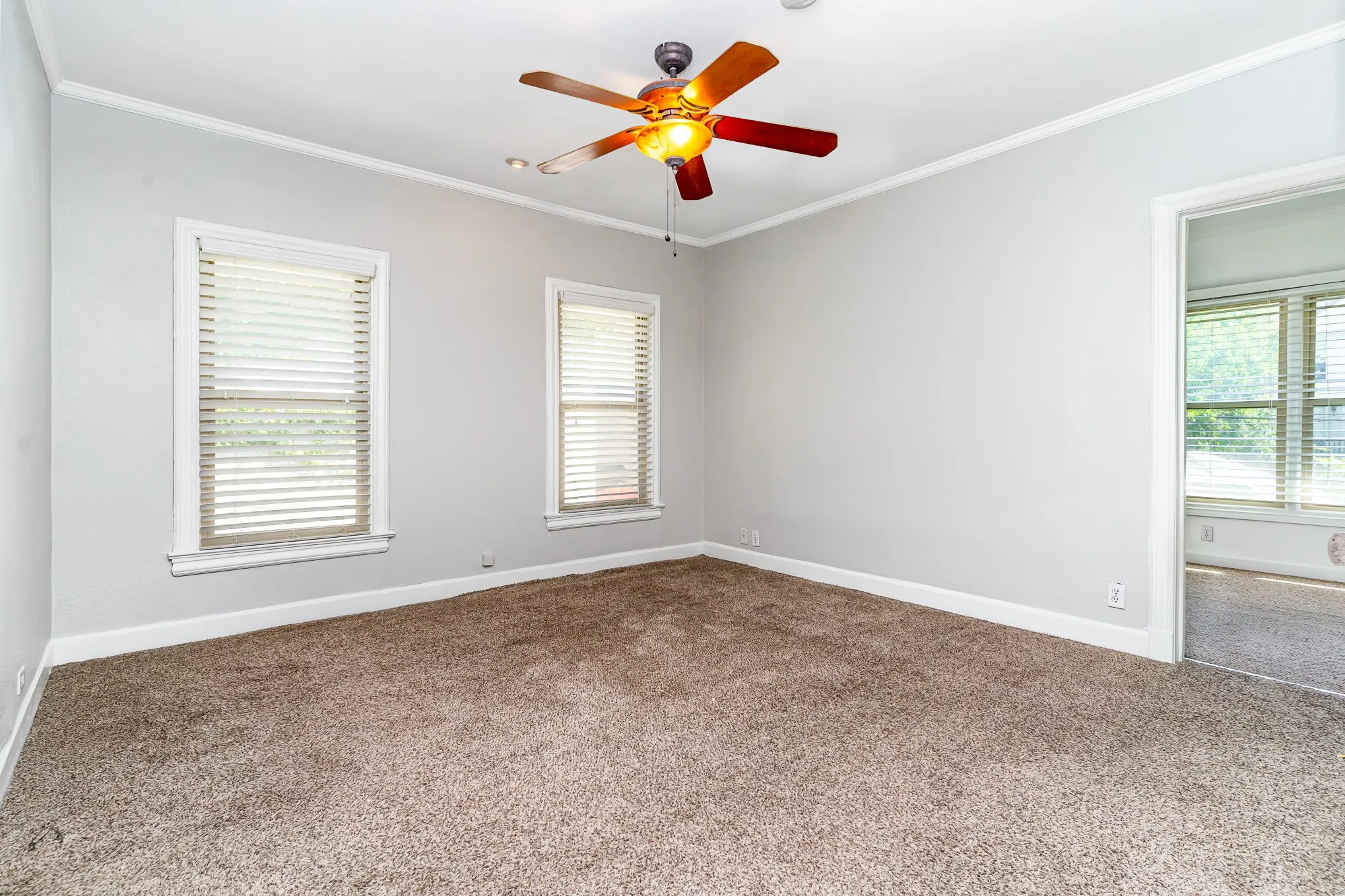 Duplex For Rent in Dallas County , 4124 Herschel Avenue, Dallas, Texas 75219, 2 Bedroom, 2 Bathroom, Garage spaces, 1,650 Sqft, built in 1928, mls#21339827, Real Estate Agent in Dallas, Homes For Rent in Dallas county, Homes For Rent in Dallas, Realtor in Dallas Texas, Real Estate Brokerage Independent Realty Texas, Luminita Cordes Realtor