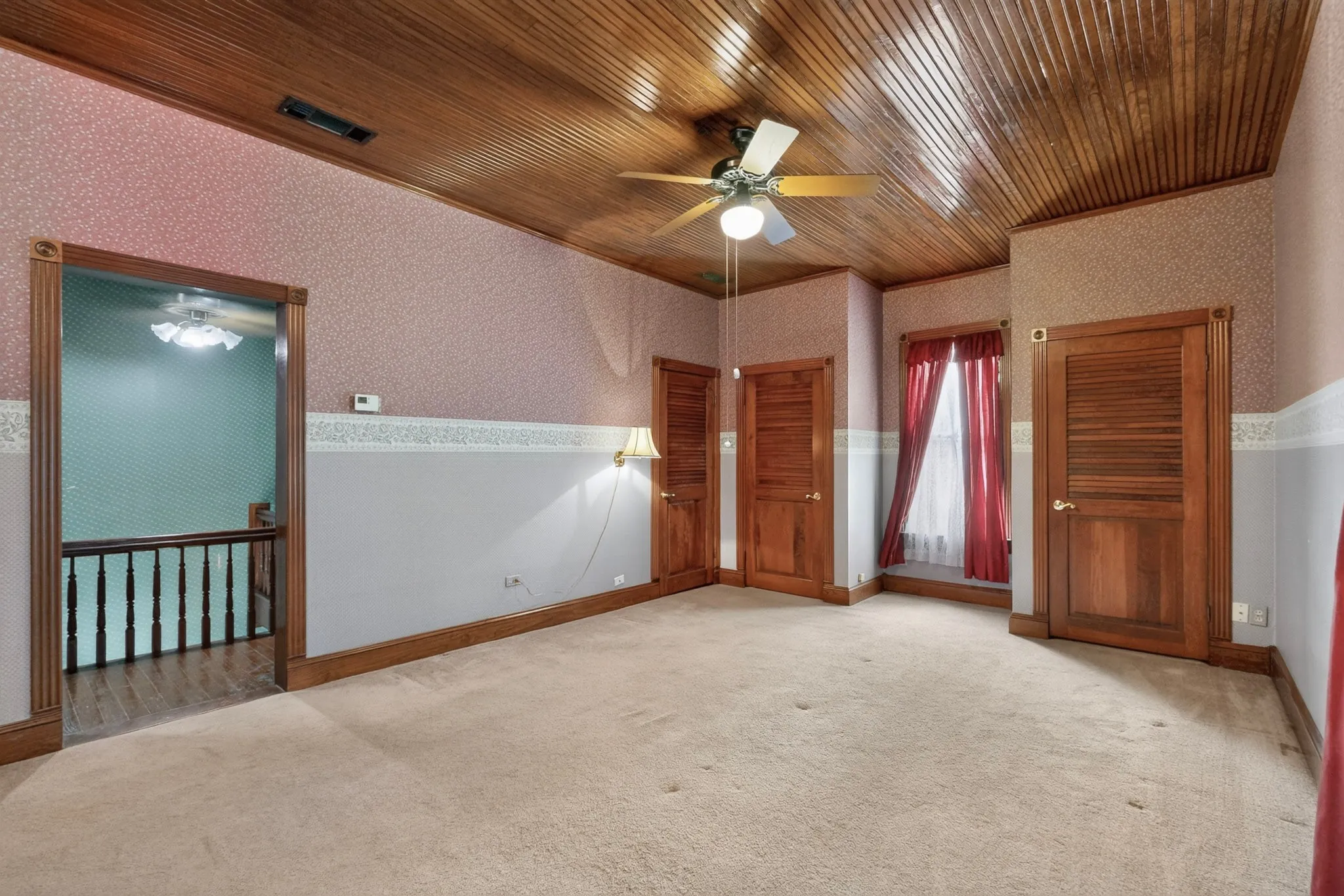 Single Family Residence For Sale in Kaufman County , 604 Johnson Street, Terrell, Texas 75160, 3 Bedroom, 2 Bathroom, 2 Garage spaces, 1,872 Sqft, built in 1900, mls#21338607, Real Estate Agent in Terrell, Homes For Sale in Kaufman county, Homes For Sale in Terrell, Realtor in Terrell Texas, Real Estate Brokerage Independent Realty Texas, Luminita Cordes Realtor