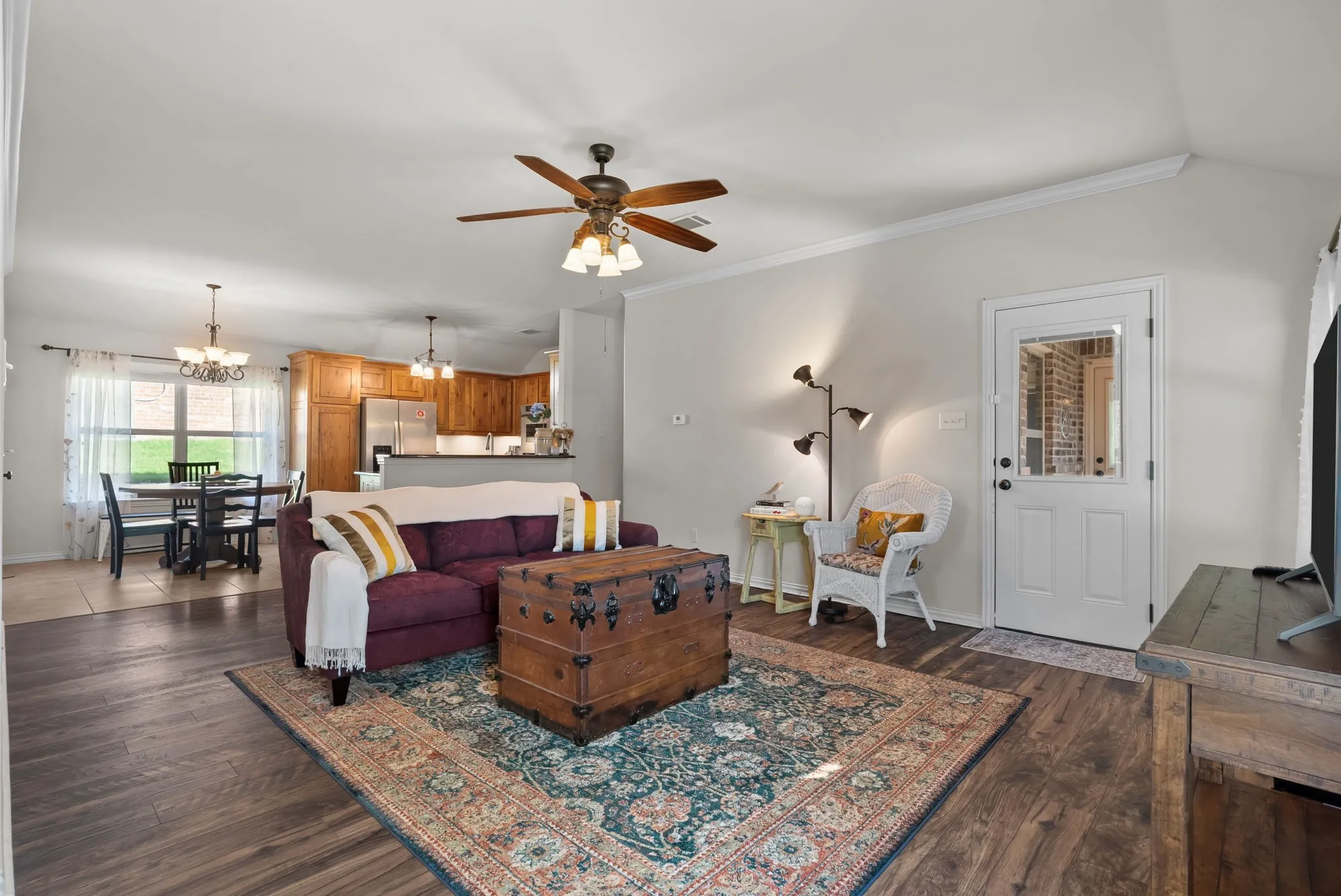 Single Family Residence For Sale in Parker County , 1261 Newcastle Drive, Weatherford, Texas 76086, 3 Bedroom, 2 Bathroom, 2 Garage spaces, 1,403 Sqft, built in 2015, mls#21339830, Real Estate Agent in Weatherford, Homes For Sale in Parker county, Homes For Sale in Weatherford, Realtor in Weatherford Texas, Real Estate Brokerage Independent Realty Texas, Luminita Cordes Realtor