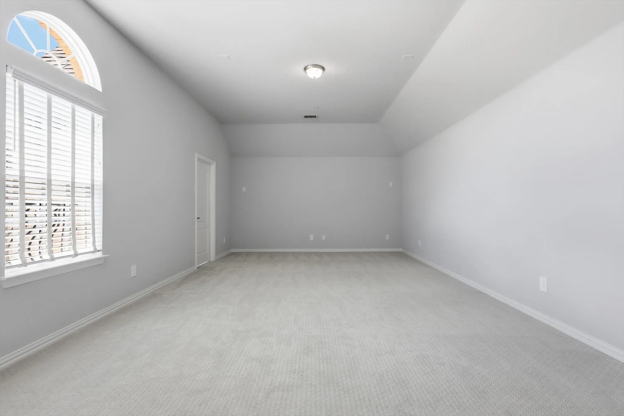 Single Family Residence For Sale in Collin County , 5013 Whisper Drive, Parker, Texas 75002, 5 Bedroom, 6 Bathroom, 4 Garage spaces, 6,372 Sqft, built in 2021, mls#21339818, Real Estate Agent in Parker, Homes For Sale in Collin county, Homes For Sale in Parker, Realtor in Parker Texas, Real Estate Brokerage Independent Realty Texas, Luminita Cordes Realtor