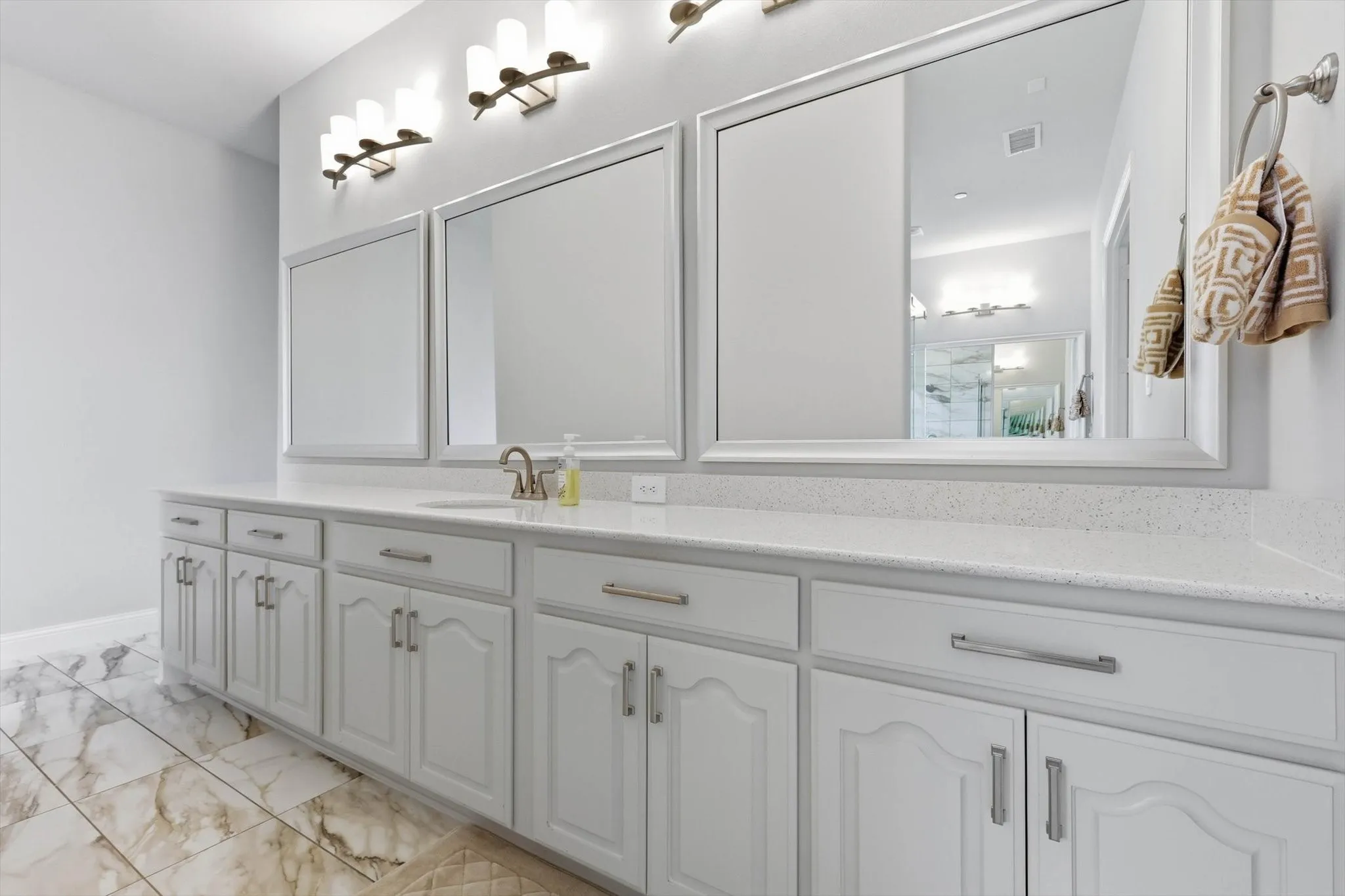 Single Family Residence For Sale in Collin County , 5013 Whisper Drive, Parker, Texas 75002, 5 Bedroom, 6 Bathroom, 4 Garage spaces, 6,372 Sqft, built in 2021, mls#21339818, Real Estate Agent in Parker, Homes For Sale in Collin county, Homes For Sale in Parker, Realtor in Parker Texas, Real Estate Brokerage Independent Realty Texas, Luminita Cordes Realtor