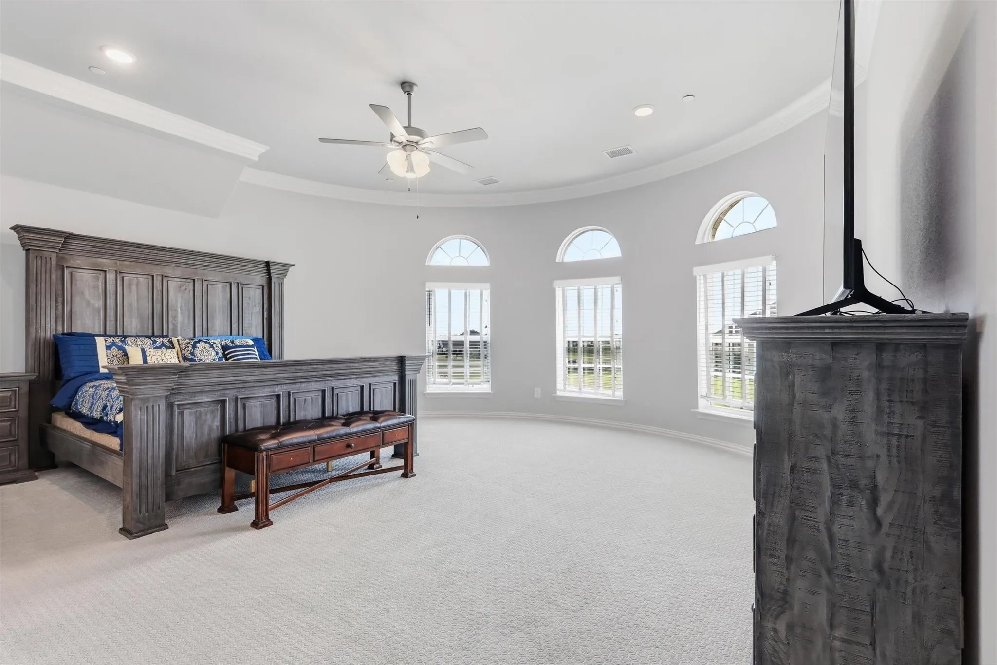Master bedroom Upstairs