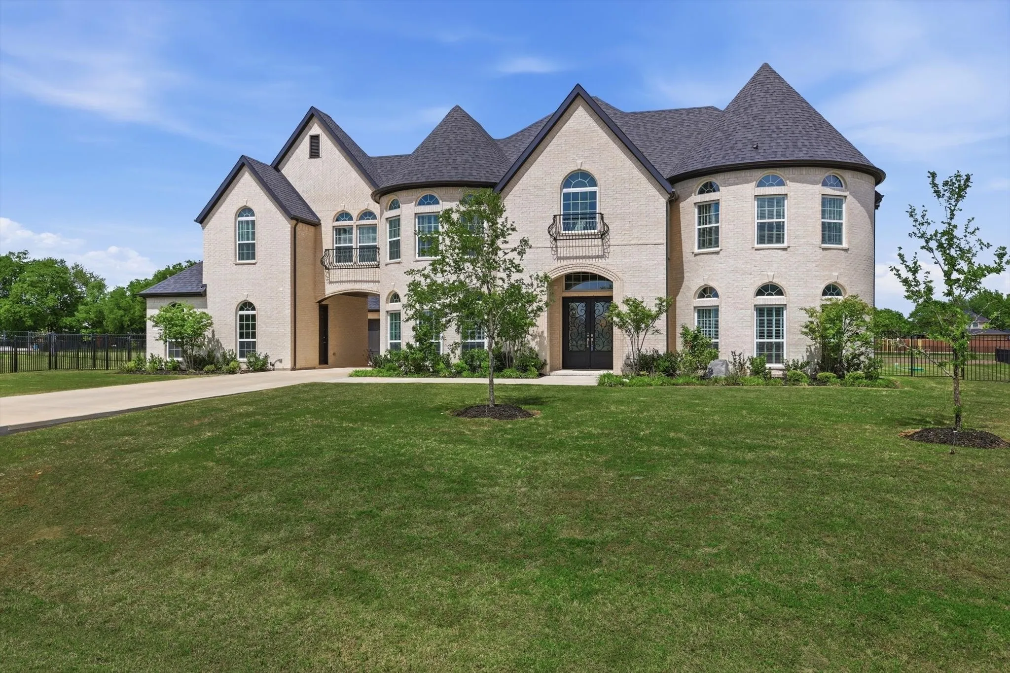 Single Family Residence For Sale in Collin County , 5013 Whisper Drive, Parker, Texas 75002, 5 Bedroom, 6 Bathroom, 4 Garage spaces, 6,372 Sqft, built in 2021, mls#21339818, Real Estate Agent in Parker, Homes For Sale in Collin county, Homes For Sale in Parker, Realtor in Parker Texas, Real Estate Brokerage Independent Realty Texas, Luminita Cordes Realtor
