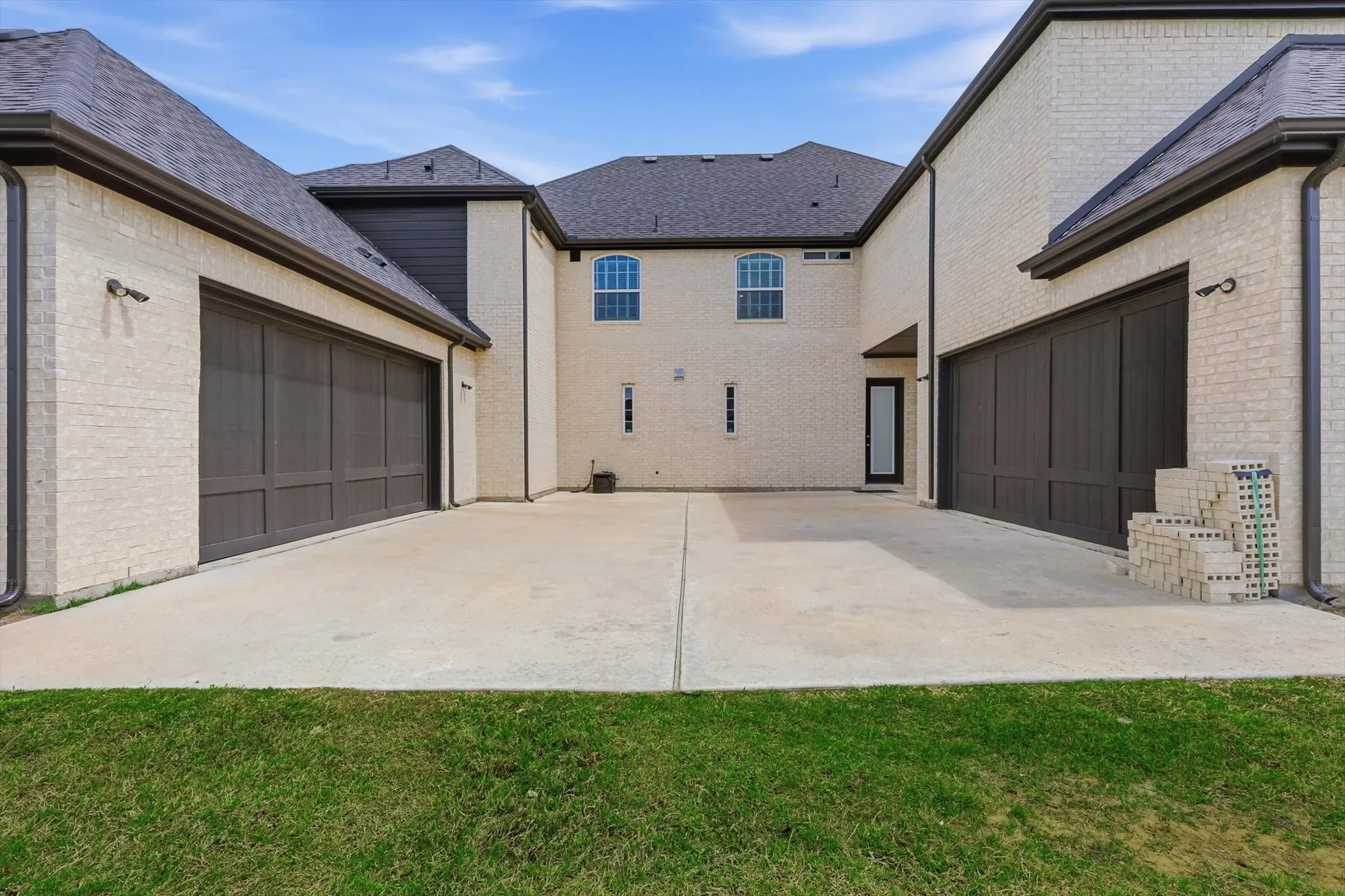 Single Family Residence For Sale in Collin County , 5013 Whisper Drive, Parker, Texas 75002, 5 Bedroom, 6 Bathroom, 4 Garage spaces, 6,372 Sqft, built in 2021, mls#21339818, Real Estate Agent in Parker, Homes For Sale in Collin county, Homes For Sale in Parker, Realtor in Parker Texas, Real Estate Brokerage Independent Realty Texas, Luminita Cordes Realtor