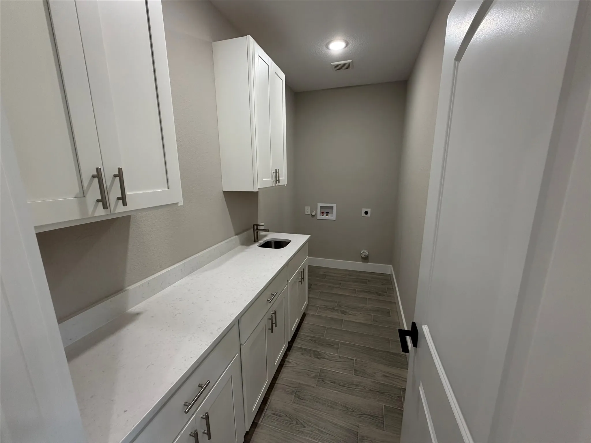 Single Family Residence For Sale in Hood County , 3025 Red Oak Drive, Granbury, Texas 76048, 3 Bedroom, 2 Bathroom, 2 Garage spaces, 1,418 Sqft, built in 2025, mls#21338043, Real Estate Agent in Granbury, Homes For Sale in Hood county, Homes For Sale in Granbury, Realtor in Granbury Texas, Real Estate Brokerage Independent Realty Texas, Luminita Cordes Realtor