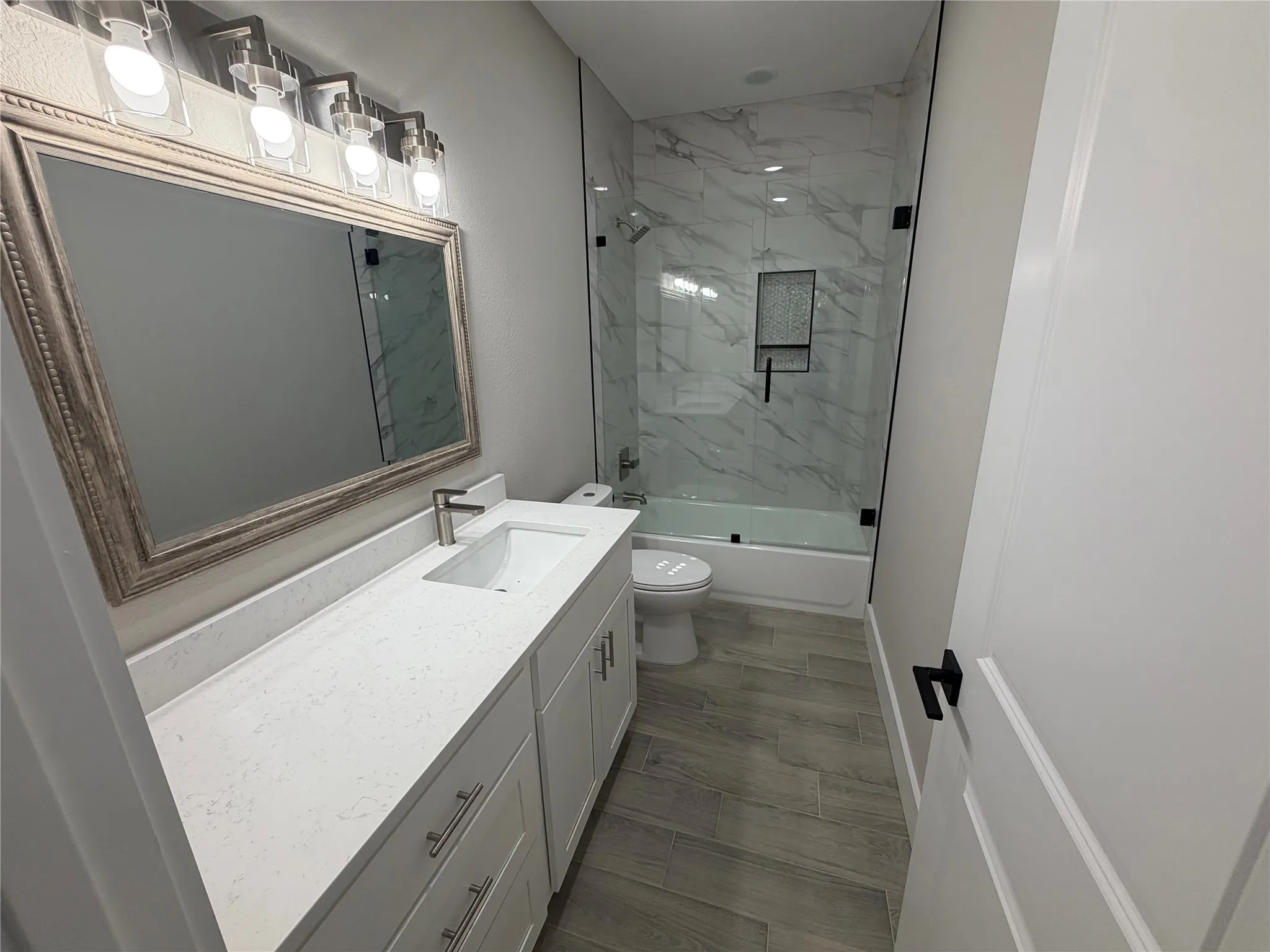 Single Family Residence For Sale in Hood County , 3025 Red Oak Drive, Granbury, Texas 76048, 3 Bedroom, 2 Bathroom, 2 Garage spaces, 1,418 Sqft, built in 2025, mls#21338043, Real Estate Agent in Granbury, Homes For Sale in Hood county, Homes For Sale in Granbury, Realtor in Granbury Texas, Real Estate Brokerage Independent Realty Texas, Luminita Cordes Realtor