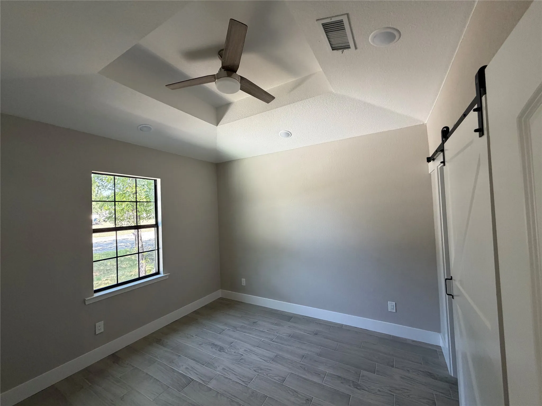 Single Family Residence For Sale in Hood County , 3025 Red Oak Drive, Granbury, Texas 76048, 3 Bedroom, 2 Bathroom, 2 Garage spaces, 1,418 Sqft, built in 2025, mls#21338043, Real Estate Agent in Granbury, Homes For Sale in Hood county, Homes For Sale in Granbury, Realtor in Granbury Texas, Real Estate Brokerage Independent Realty Texas, Luminita Cordes Realtor