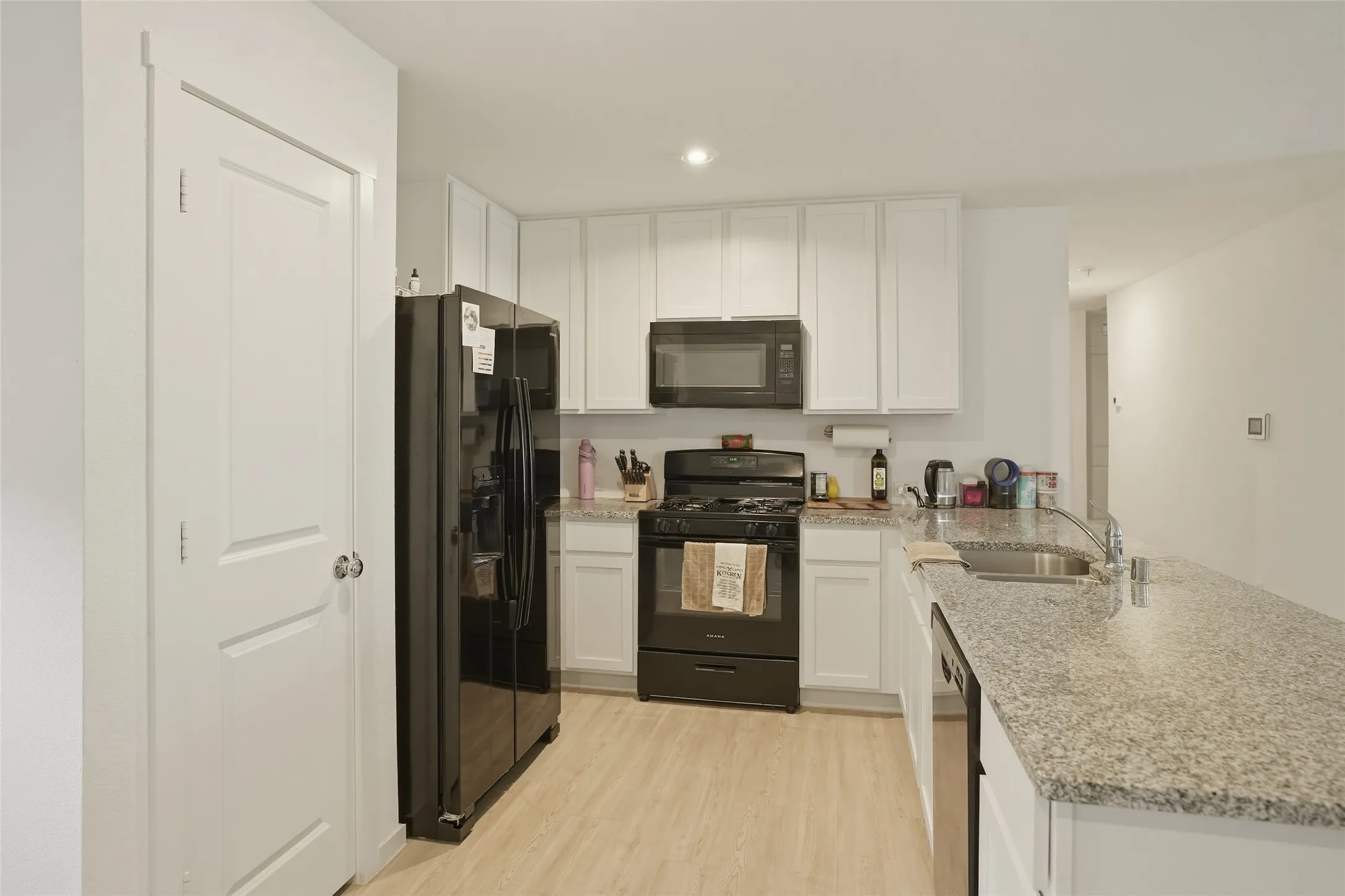 Single Family Residence For Rent in Denton County , 4032 Criollo Court, Providence Village, Texas 76227, 3 Bedroom, 2 Bathroom, 2 Garage spaces, 1,436 Sqft, built in 2024, mls#21339747, Real Estate Agent in Providence Village, Homes For Rent in Denton county, Homes For Rent in Providence Village, Realtor in Providence Village Texas, Real Estate Brokerage Independent Realty Texas, Luminita Cordes Realtor