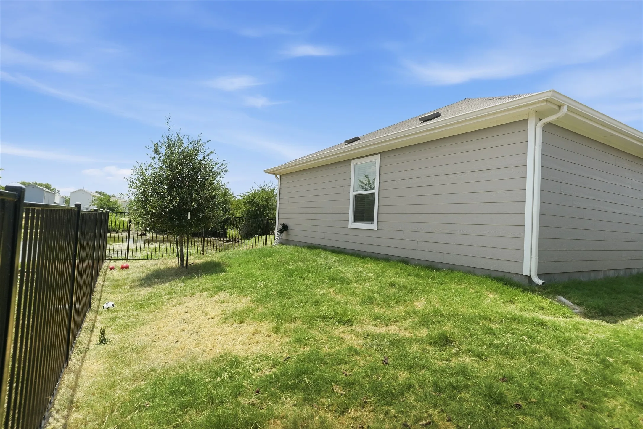 Single Family Residence For Rent in Denton County , 4032 Criollo Court, Providence Village, Texas 76227, 3 Bedroom, 2 Bathroom, 2 Garage spaces, 1,436 Sqft, built in 2024, mls#21339747, Real Estate Agent in Providence Village, Homes For Rent in Denton county, Homes For Rent in Providence Village, Realtor in Providence Village Texas, Real Estate Brokerage Independent Realty Texas, Luminita Cordes Realtor