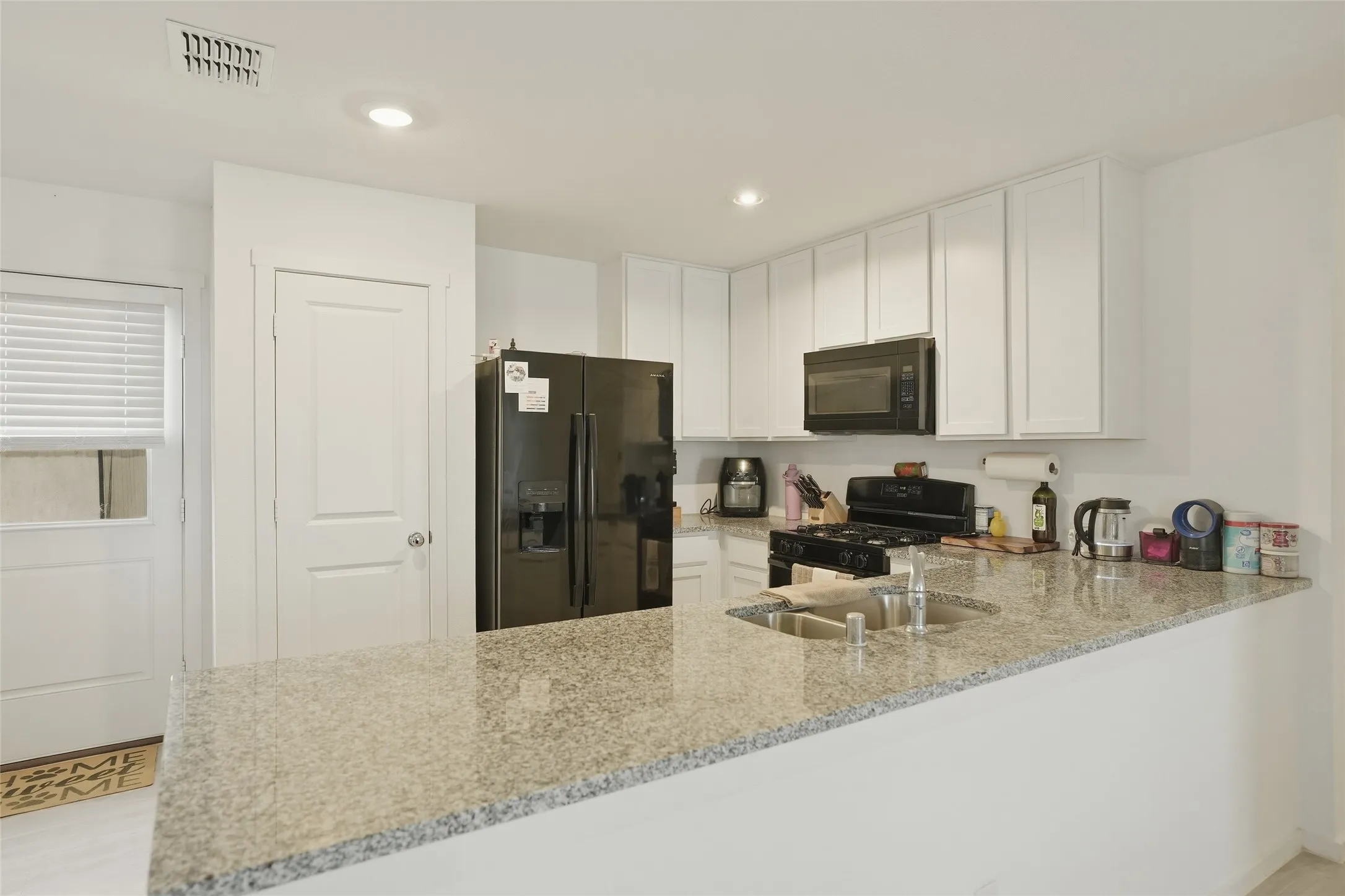 Single Family Residence For Rent in Denton County , 4032 Criollo Court, Providence Village, Texas 76227, 3 Bedroom, 2 Bathroom, 2 Garage spaces, 1,436 Sqft, built in 2024, mls#21339747, Real Estate Agent in Providence Village, Homes For Rent in Denton county, Homes For Rent in Providence Village, Realtor in Providence Village Texas, Real Estate Brokerage Independent Realty Texas, Luminita Cordes Realtor