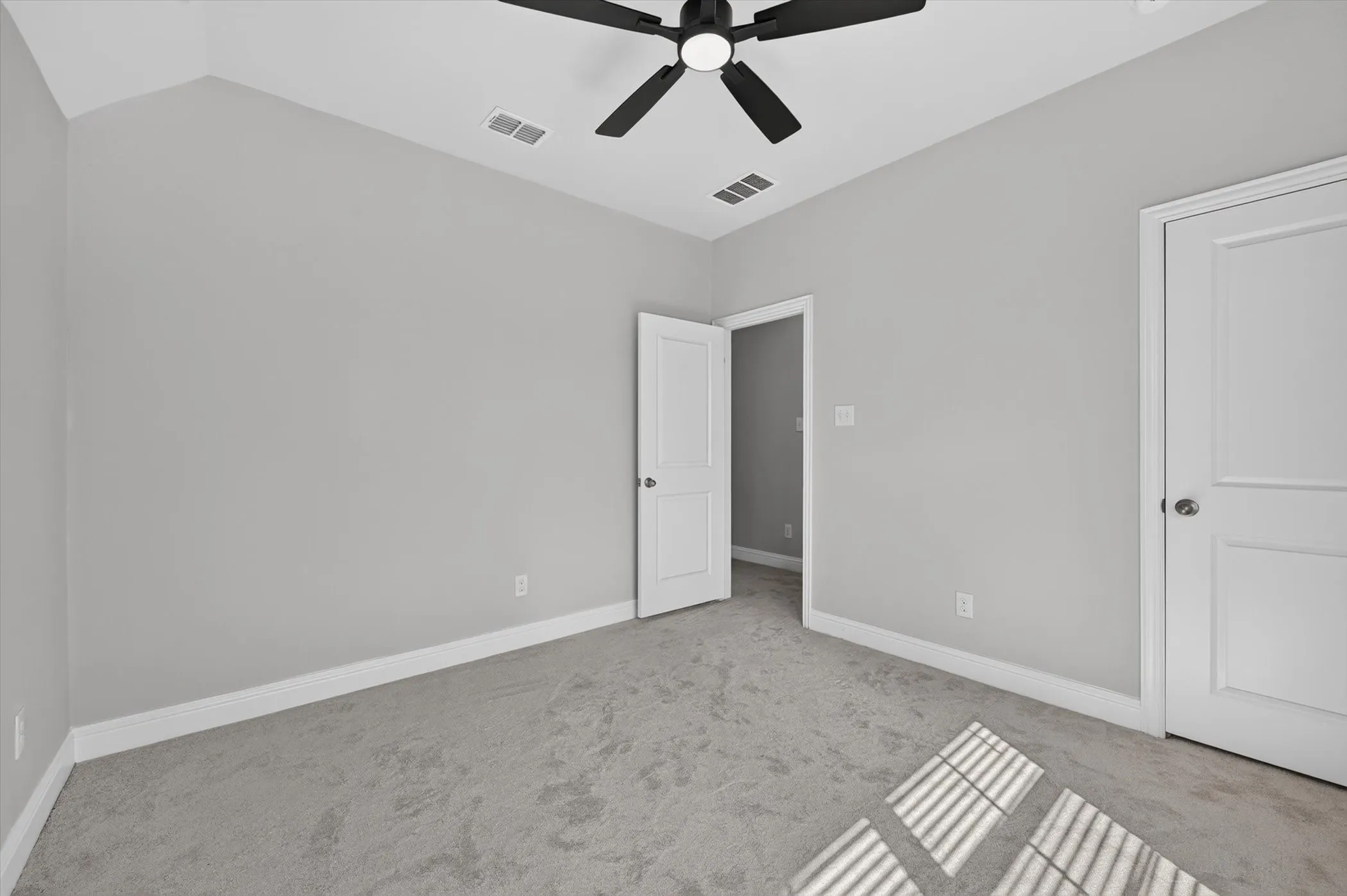 Secondary bedroom