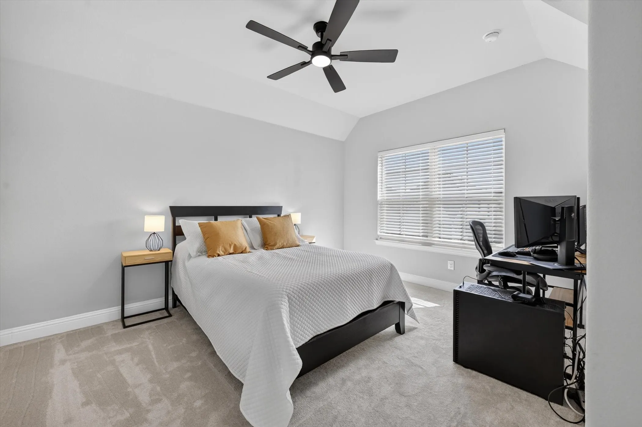 Secondary bedroom