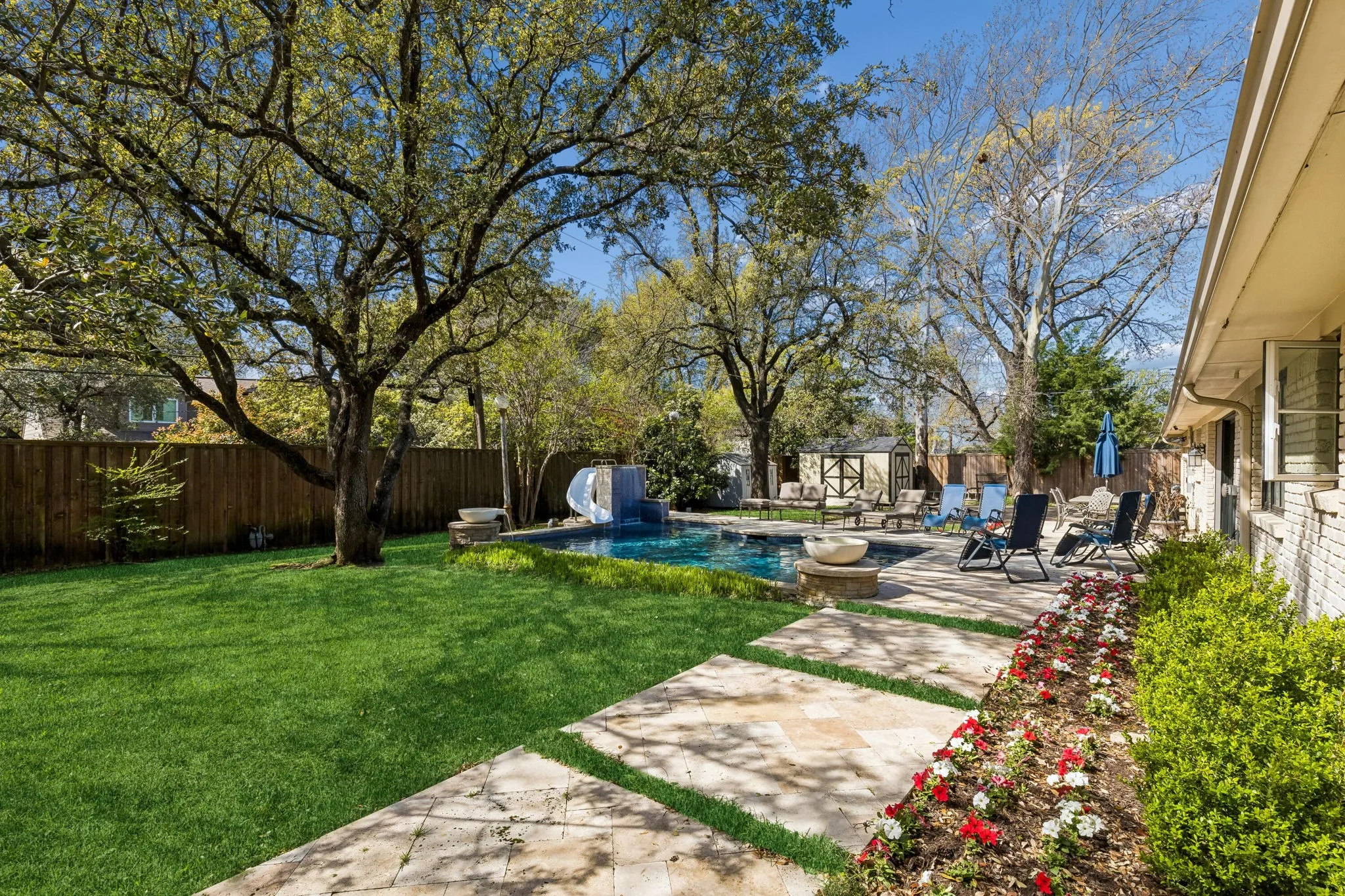 Single Family Residence For Sale in Dallas County , 5712 Ridgetown Circle, Dallas, Texas 75230, 4 Bedroom, 4 Bathroom, Garage spaces, 3,075 Sqft, built in 1960, mls#21339849, Real Estate Agent in Dallas, Homes For Sale in Dallas county, Homes For Sale in Dallas, Realtor in Dallas Texas, Real Estate Brokerage Independent Realty Texas, Luminita Cordes Realtor