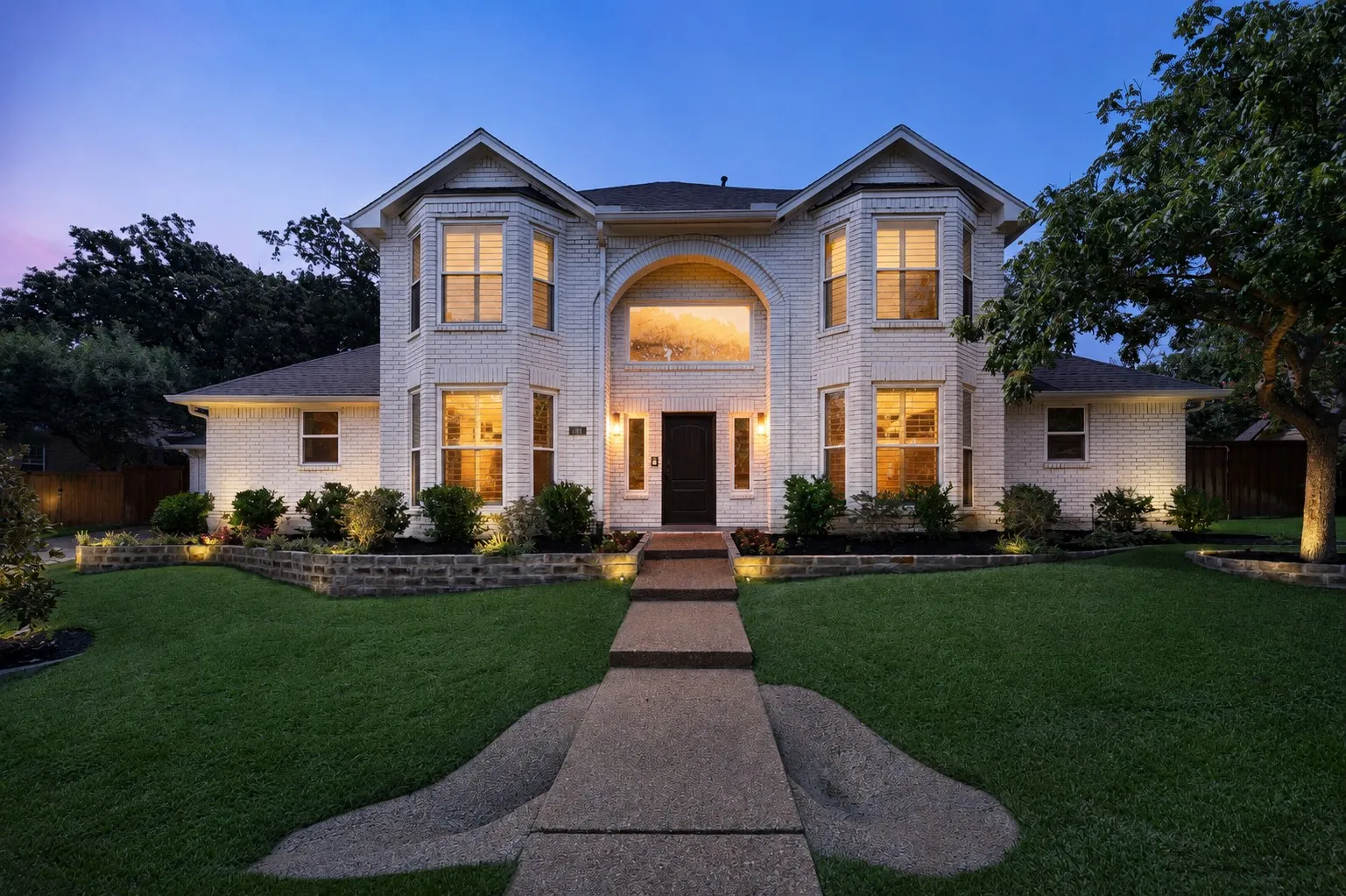 Single Family Residence For Sale in Denton County , 515 Craig Circle, Highland Village, Texas 75077, 4 Bedroom, 4 Bathroom, 2 Garage spaces, 3,021 Sqft, built in 1987, mls#21339645, Real Estate Agent in Highland Village, Homes For Sale in Denton county, Homes For Sale in Highland Village, Realtor in Highland Village Texas, Real Estate Brokerage Independent Realty Texas, Luminita Cordes Realtor