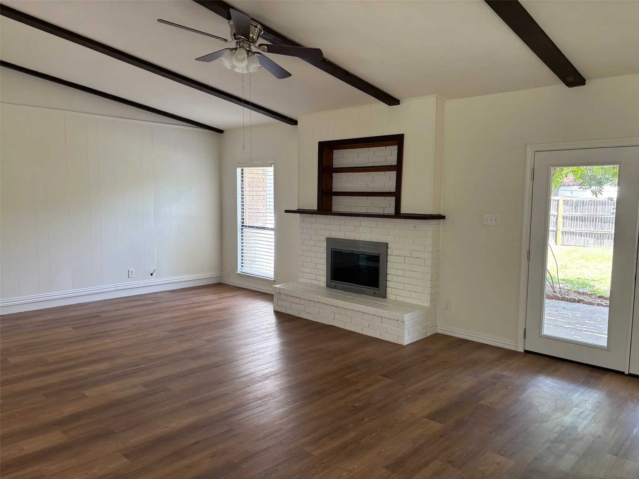 Single Family Residence For Rent in Dallas County , 522 Woodhurst Drive, Coppell, Texas 75019, 3 Bedroom, 2 Bathroom, 2 Garage spaces, 1,673 Sqft, built in 1979, mls#21336957, Real Estate Agent in Coppell, Homes For Rent in Dallas county, Homes For Rent in Coppell, Realtor in Coppell Texas, Real Estate Brokerage Independent Realty Texas, Luminita Cordes Realtor