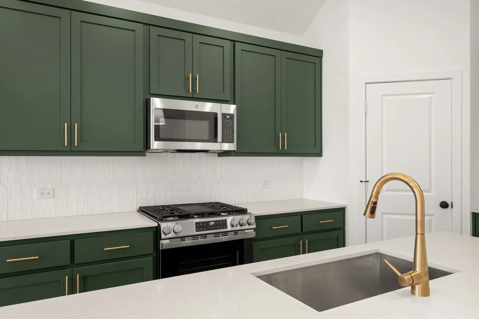 645 Tyronza- Kitchen-5