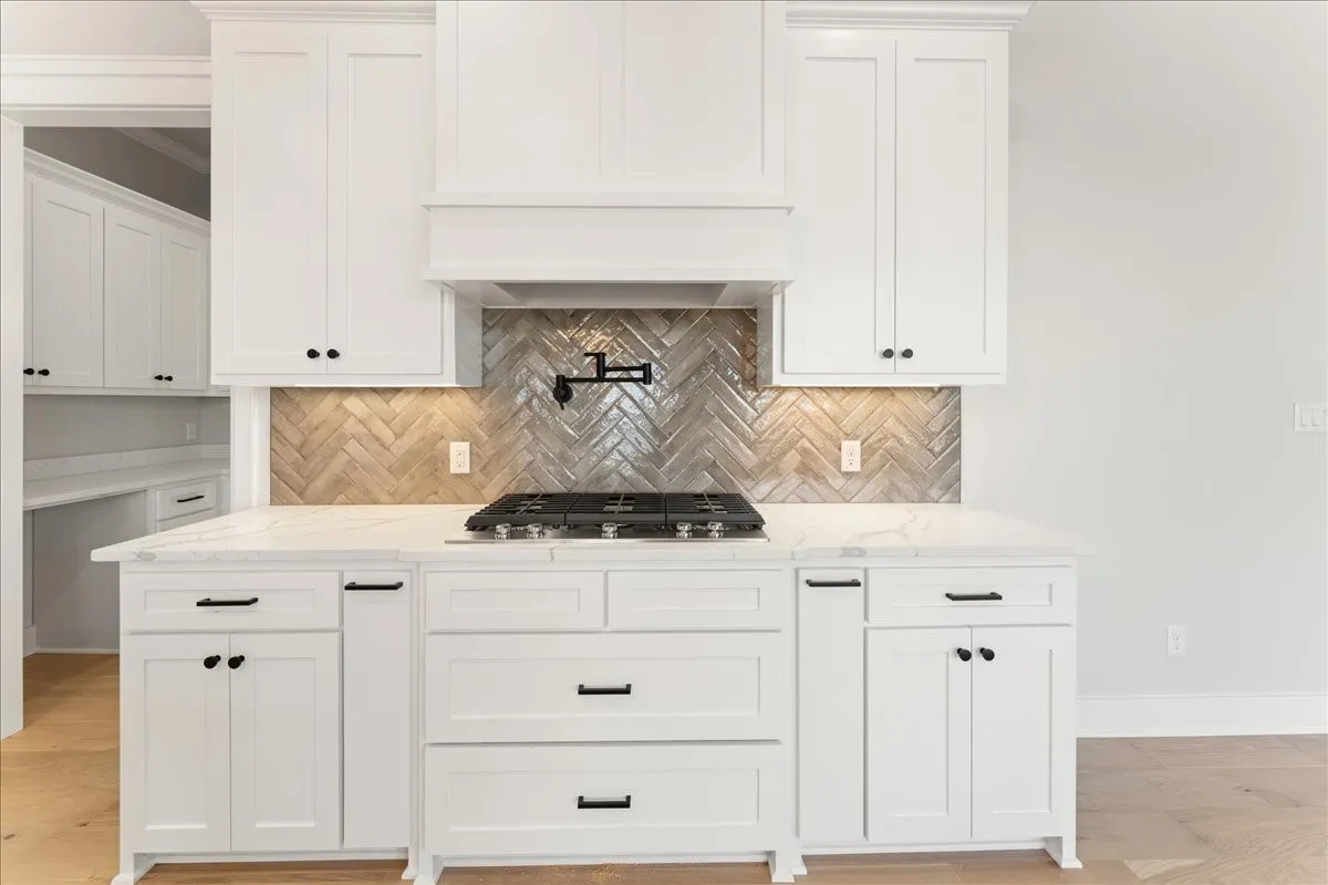 Single Family Residence For Sale in Smith County , 1442 County Road 313 E, Tyler, Texas 75706, 4 Bedrooms, 5 Bathrooms, 2 Garage spaces, 7,296 Sqft, built in 2007, Price $3,500,000, mls#21339856, Real Estate Agent in Tyler, Homes For Sale in Smith county, Homes For Sale in Tyler, Realtor in Tyler Texas, Real Estate Brokerage Independent Realty Texas, Luminita Cordes Realtor