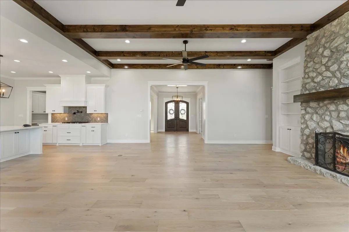Single Family Residence For Sale in Smith County , 1442 County Road 313 E, Tyler, Texas 75706, 4 Bedrooms, 5 Bathrooms, 2 Garage spaces, 7,296 Sqft, built in 2007, Price $3,500,000, mls#21339856, Real Estate Agent in Tyler, Homes For Sale in Smith county, Homes For Sale in Tyler, Realtor in Tyler Texas, Real Estate Brokerage Independent Realty Texas, Luminita Cordes Realtor