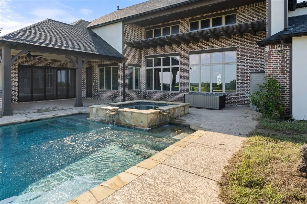 Single Family Residence For Sale in Smith County , 1442 County Road 313 E, Tyler, Texas 75706, 4 Bedrooms, 5 Bathrooms, 2 Garage spaces, 7,296 Sqft, built in 2007, Price $3,500,000, mls#21339856, Real Estate Agent in Tyler, Homes For Sale in Smith county, Homes For Sale in Tyler, Realtor in Tyler Texas, Real Estate Brokerage Independent Realty Texas, Luminita Cordes Realtor