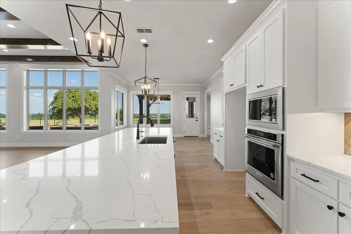 Single Family Residence For Sale in Smith County , 1442 County Road 313 E, Tyler, Texas 75706, 4 Bedrooms, 5 Bathrooms, 2 Garage spaces, 7,296 Sqft, built in 2007, Price $3,500,000, mls#21339856, Real Estate Agent in Tyler, Homes For Sale in Smith county, Homes For Sale in Tyler, Realtor in Tyler Texas, Real Estate Brokerage Independent Realty Texas, Luminita Cordes Realtor