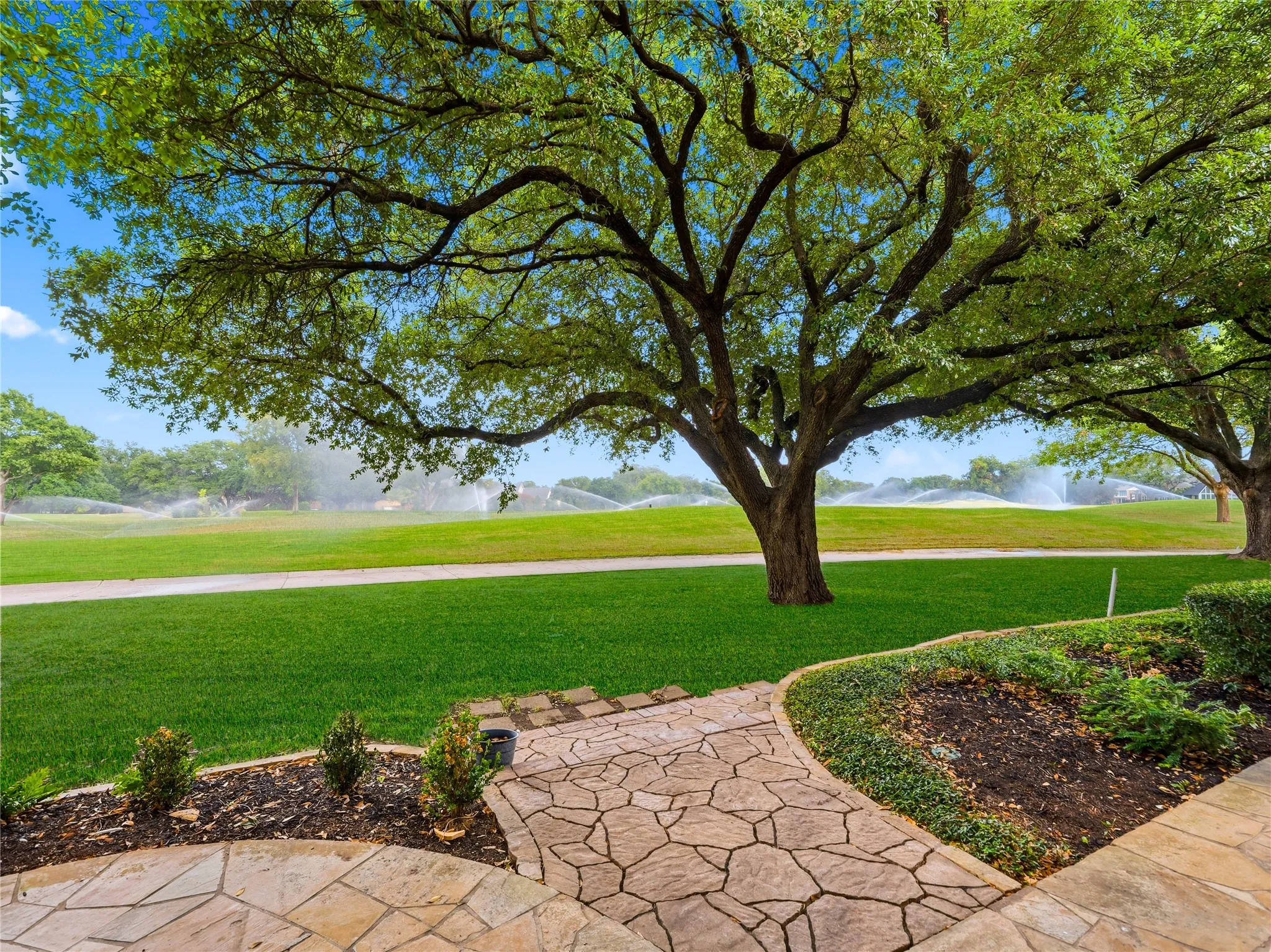 Single Family Residence For Sale in Dallas County , 5120 Briar Tree Drive, Dallas, Texas 75248, 4 Bedroom, 5 Bathroom, 2 Garage spaces, 4,683 Sqft, built in 1994, mls#21338086, Real Estate Agent in Dallas, Homes For Sale in Dallas county, Homes For Sale in Dallas, Realtor in Dallas Texas, Real Estate Brokerage Independent Realty Texas, Luminita Cordes Realtor