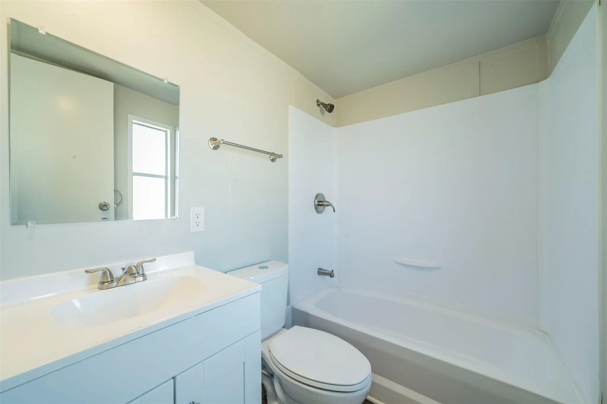 Mobile Home For Rent in Hood County , 4329 Kaywood Drive, Granbury, Texas 76048, 2 Bedroom, 2 Bathroom, Garage spaces, 784 Sqft, built in 1985, mls#21339171, Real Estate Agent in Granbury, Homes For Rent in Hood county, Homes For Rent in Granbury, Realtor in Granbury Texas, Real Estate Brokerage Independent Realty Texas, Luminita Cordes Realtor