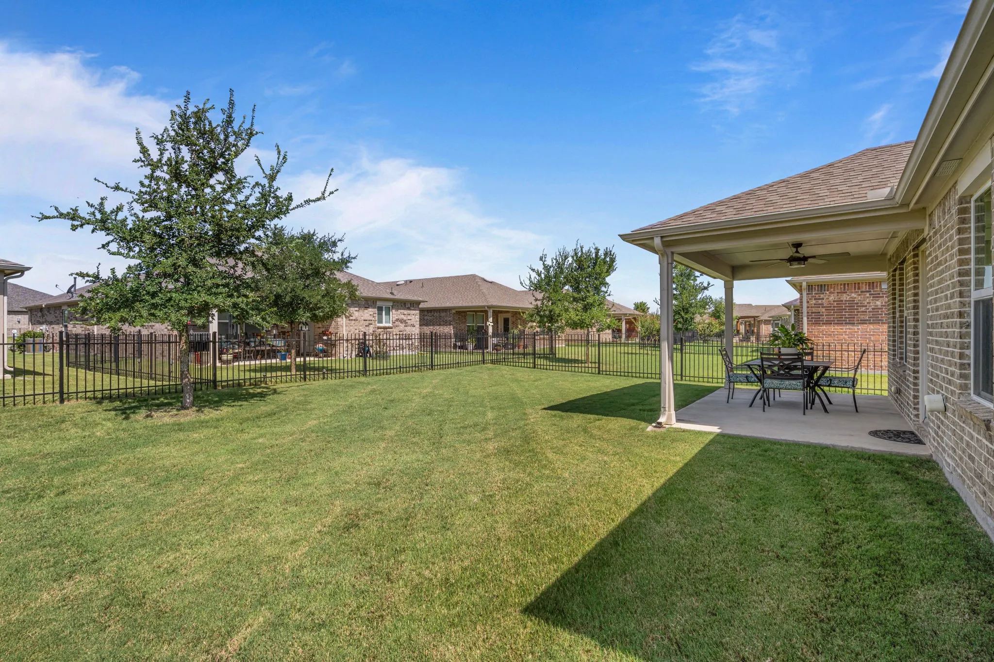 Single Family Residence For Sale in Collin County , 9121 Tranquil Trail, Mc Kinney, Texas 75071, 2 Bedroom, 2 Bathroom, 2 Garage spaces, 1,445 Sqft, built in 2019, mls#21333666, Real Estate Agent in Mc Kinney, Homes For Sale in Collin county, Homes For Sale in Mc Kinney, Realtor in Mc Kinney Texas, Real Estate Brokerage Independent Realty Texas, Luminita Cordes Realtor