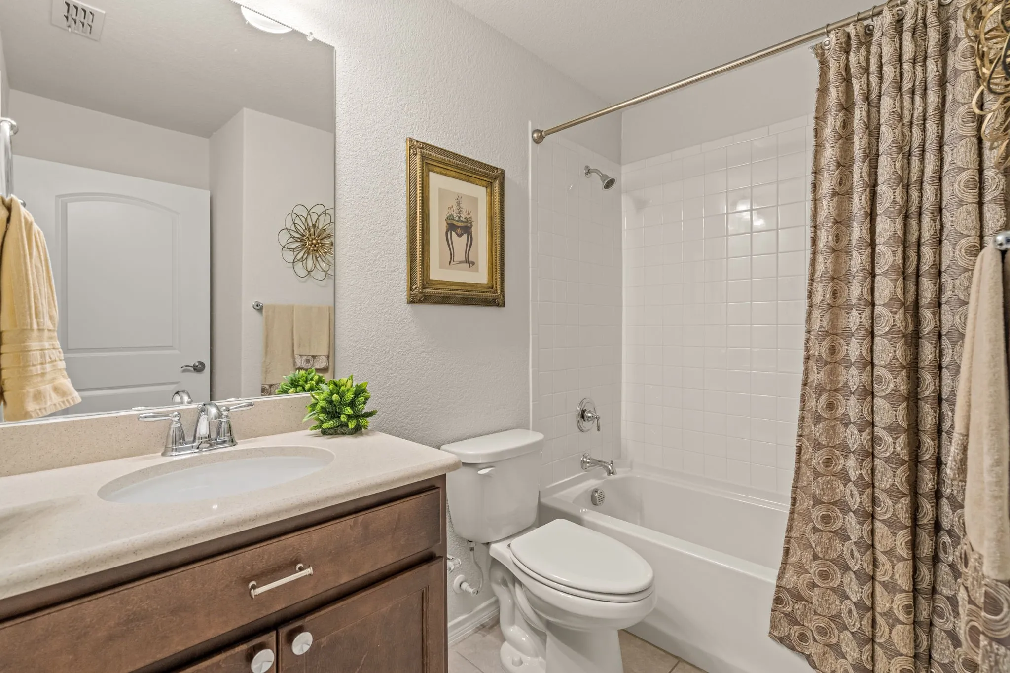 Single Family Residence For Sale in Collin County , 9121 Tranquil Trail, Mc Kinney, Texas 75071, 2 Bedroom, 2 Bathroom, 2 Garage spaces, 1,445 Sqft, built in 2019, mls#21333666, Real Estate Agent in Mc Kinney, Homes For Sale in Collin county, Homes For Sale in Mc Kinney, Realtor in Mc Kinney Texas, Real Estate Brokerage Independent Realty Texas, Luminita Cordes Realtor