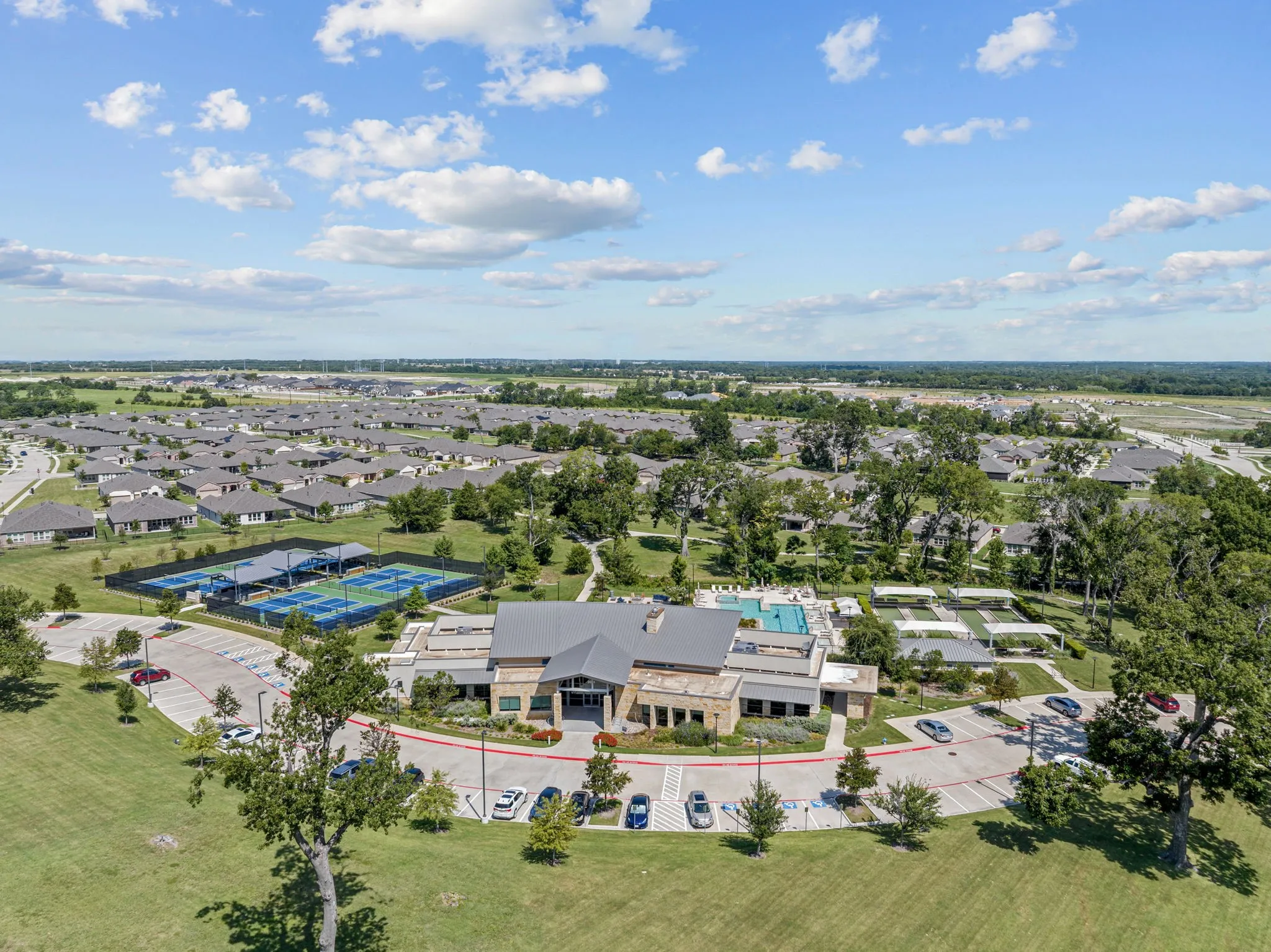 Single Family Residence For Sale in Collin County , 9121 Tranquil Trail, Mc Kinney, Texas 75071, 2 Bedroom, 2 Bathroom, 2 Garage spaces, 1,445 Sqft, built in 2019, mls#21333666, Real Estate Agent in Mc Kinney, Homes For Sale in Collin county, Homes For Sale in Mc Kinney, Realtor in Mc Kinney Texas, Real Estate Brokerage Independent Realty Texas, Luminita Cordes Realtor