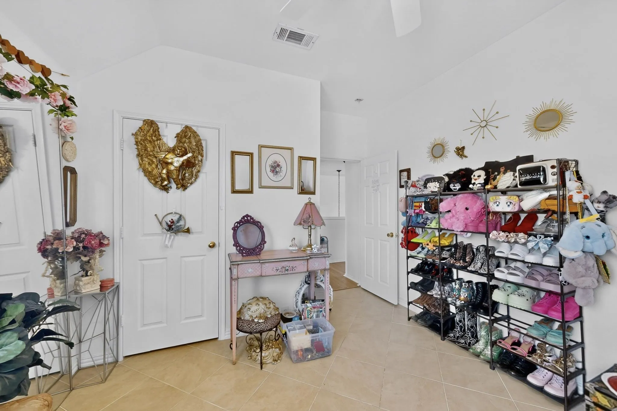 Single Family Residence For Sale in Collin County , 6651 Canterbury Drive, Frisco, Texas 75035, 5 Bedroom, 3 Bathroom, 2 Garage spaces, 2,672 Sqft, built in 2000, mls#21337505, Real Estate Agent in Frisco, Homes For Sale in Collin county, Homes For Sale in Frisco, Realtor in Frisco Texas, Real Estate Brokerage Independent Realty Texas, Luminita Cordes Realtor