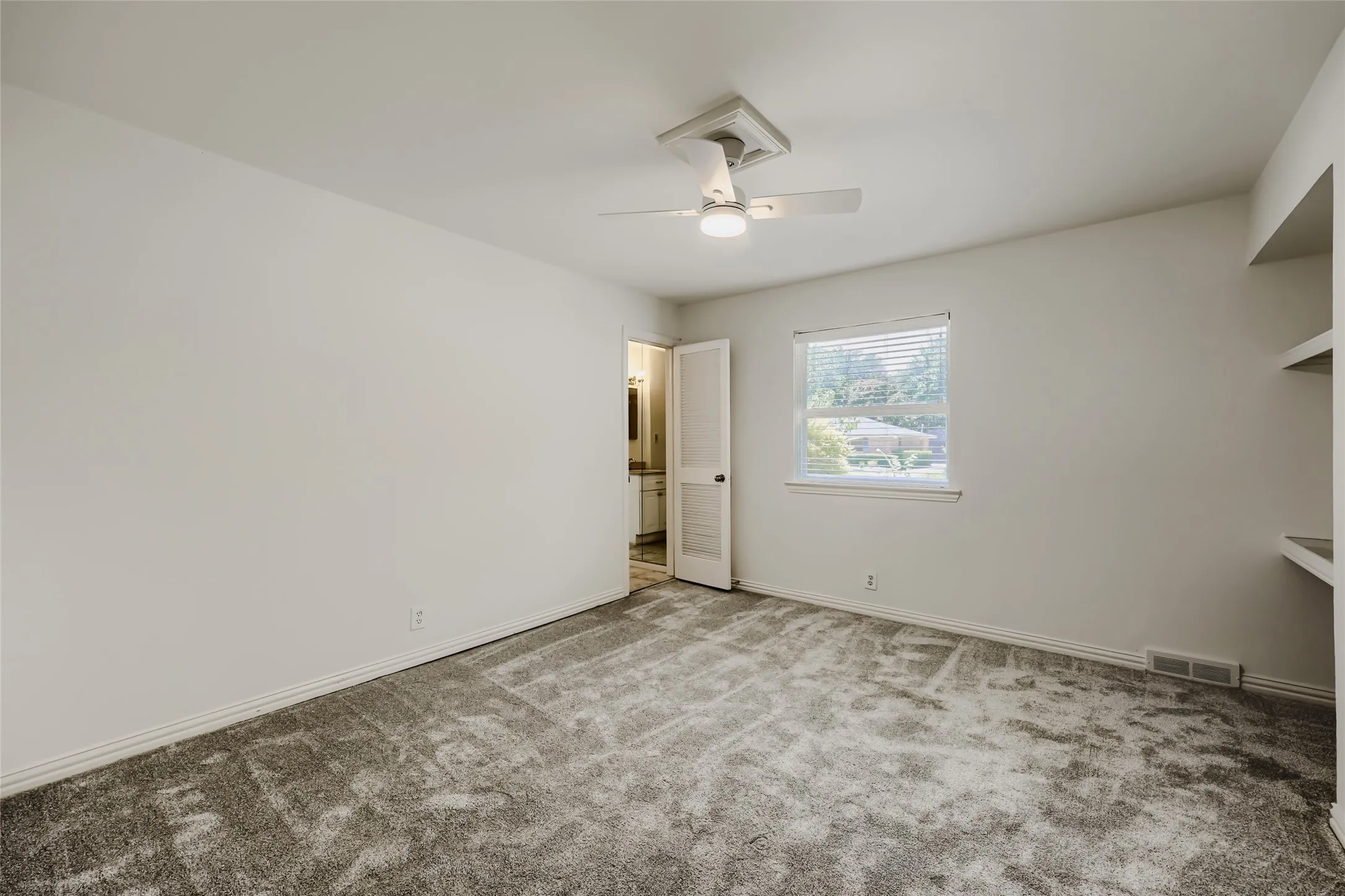 Single Family Residence For Sale in Dallas County , 11608 Sonnet Drive, Dallas, Texas 75229, 3 Bedroom, 3 Bathroom, 2 Garage spaces, 2,752 Sqft, built in 1959, mls#21180981, Real Estate Agent in Dallas, Homes For Sale in Dallas county, Homes For Sale in Dallas, Realtor in Dallas Texas, Real Estate Brokerage Independent Realty Texas, Luminita Cordes Realtor