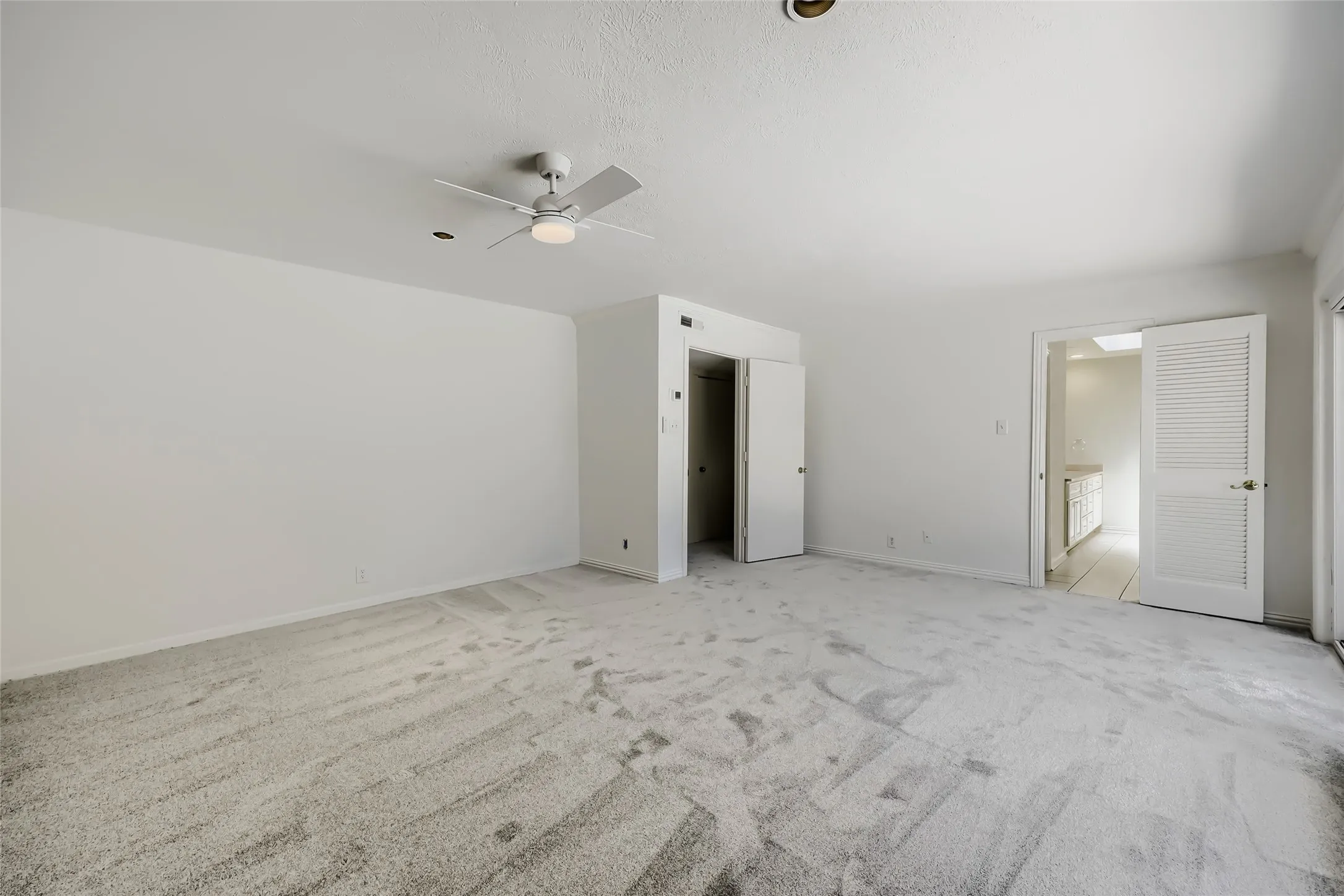 Single Family Residence For Sale in Dallas County , 11608 Sonnet Drive, Dallas, Texas 75229, 3 Bedroom, 3 Bathroom, 2 Garage spaces, 2,752 Sqft, built in 1959, mls#21180981, Real Estate Agent in Dallas, Homes For Sale in Dallas county, Homes For Sale in Dallas, Realtor in Dallas Texas, Real Estate Brokerage Independent Realty Texas, Luminita Cordes Realtor
