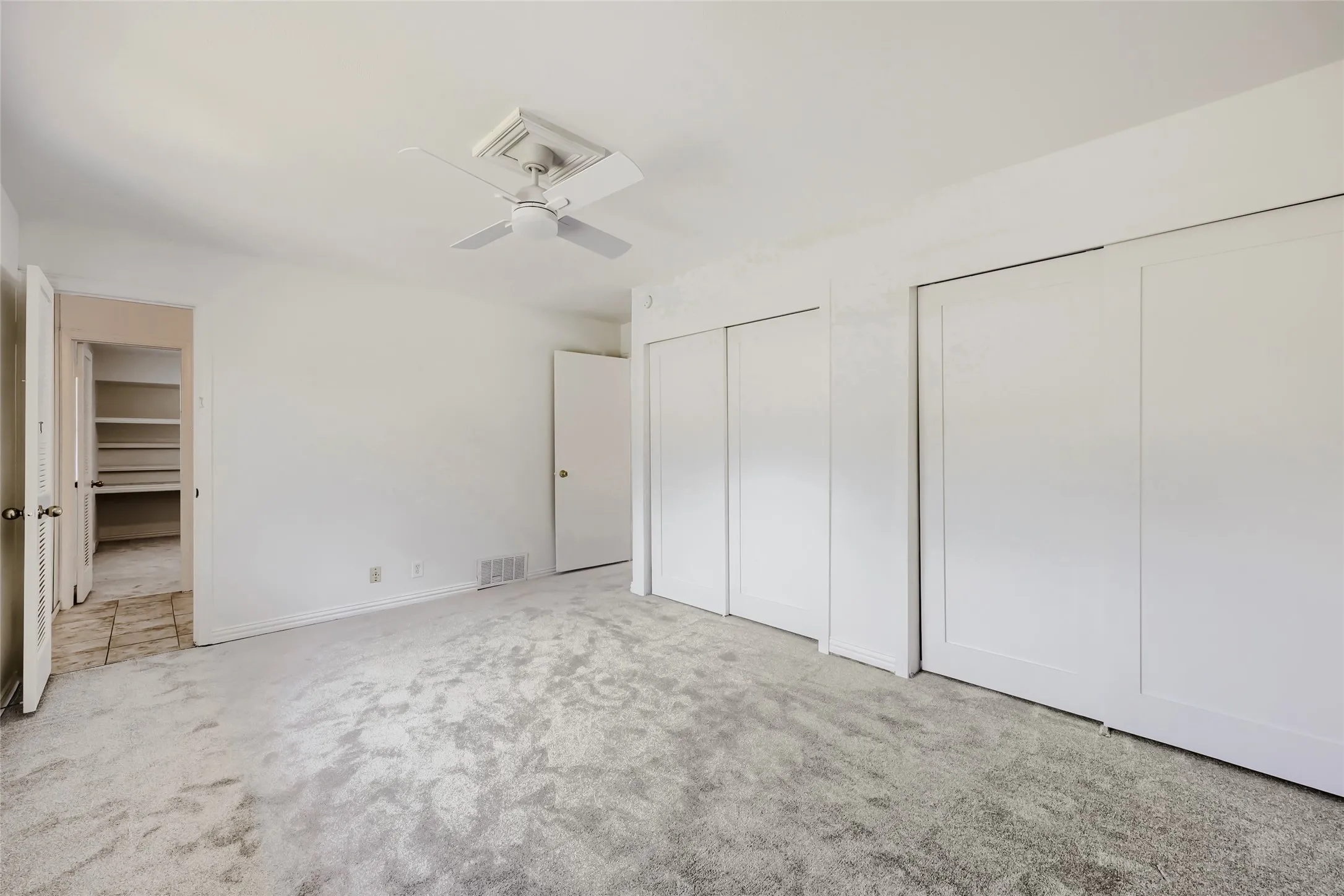 Single Family Residence For Sale in Dallas County , 11608 Sonnet Drive, Dallas, Texas 75229, 3 Bedroom, 3 Bathroom, 2 Garage spaces, 2,752 Sqft, built in 1959, mls#21180981, Real Estate Agent in Dallas, Homes For Sale in Dallas county, Homes For Sale in Dallas, Realtor in Dallas Texas, Real Estate Brokerage Independent Realty Texas, Luminita Cordes Realtor