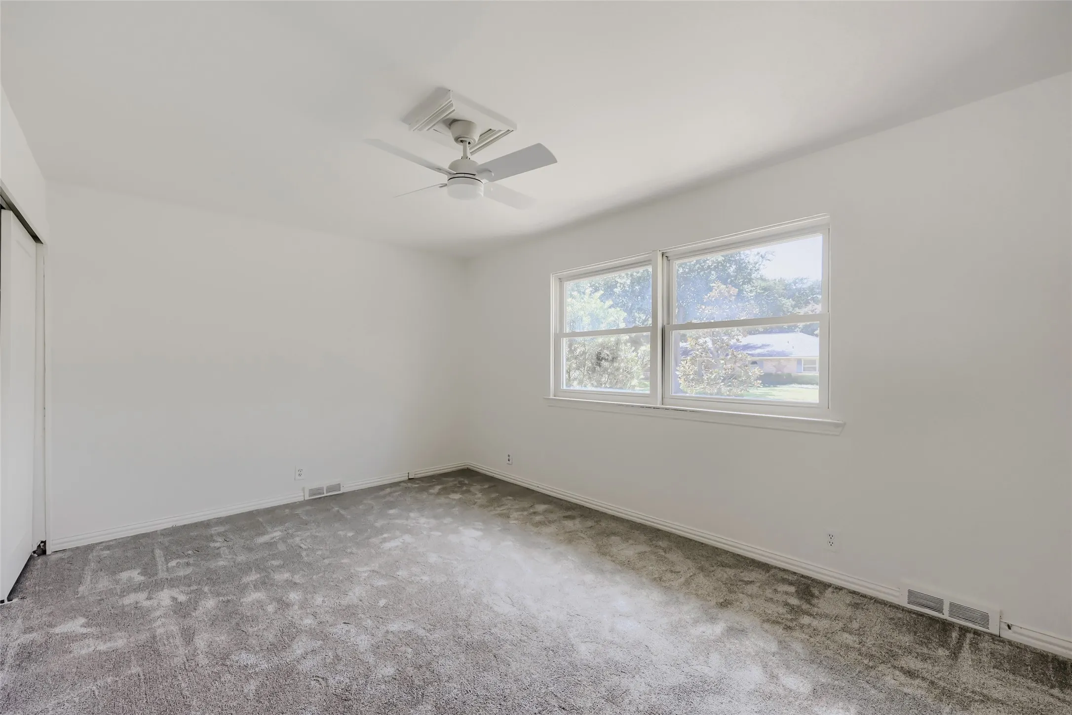 Single Family Residence For Sale in Dallas County , 11608 Sonnet Drive, Dallas, Texas 75229, 3 Bedroom, 3 Bathroom, 2 Garage spaces, 2,752 Sqft, built in 1959, mls#21180981, Real Estate Agent in Dallas, Homes For Sale in Dallas county, Homes For Sale in Dallas, Realtor in Dallas Texas, Real Estate Brokerage Independent Realty Texas, Luminita Cordes Realtor