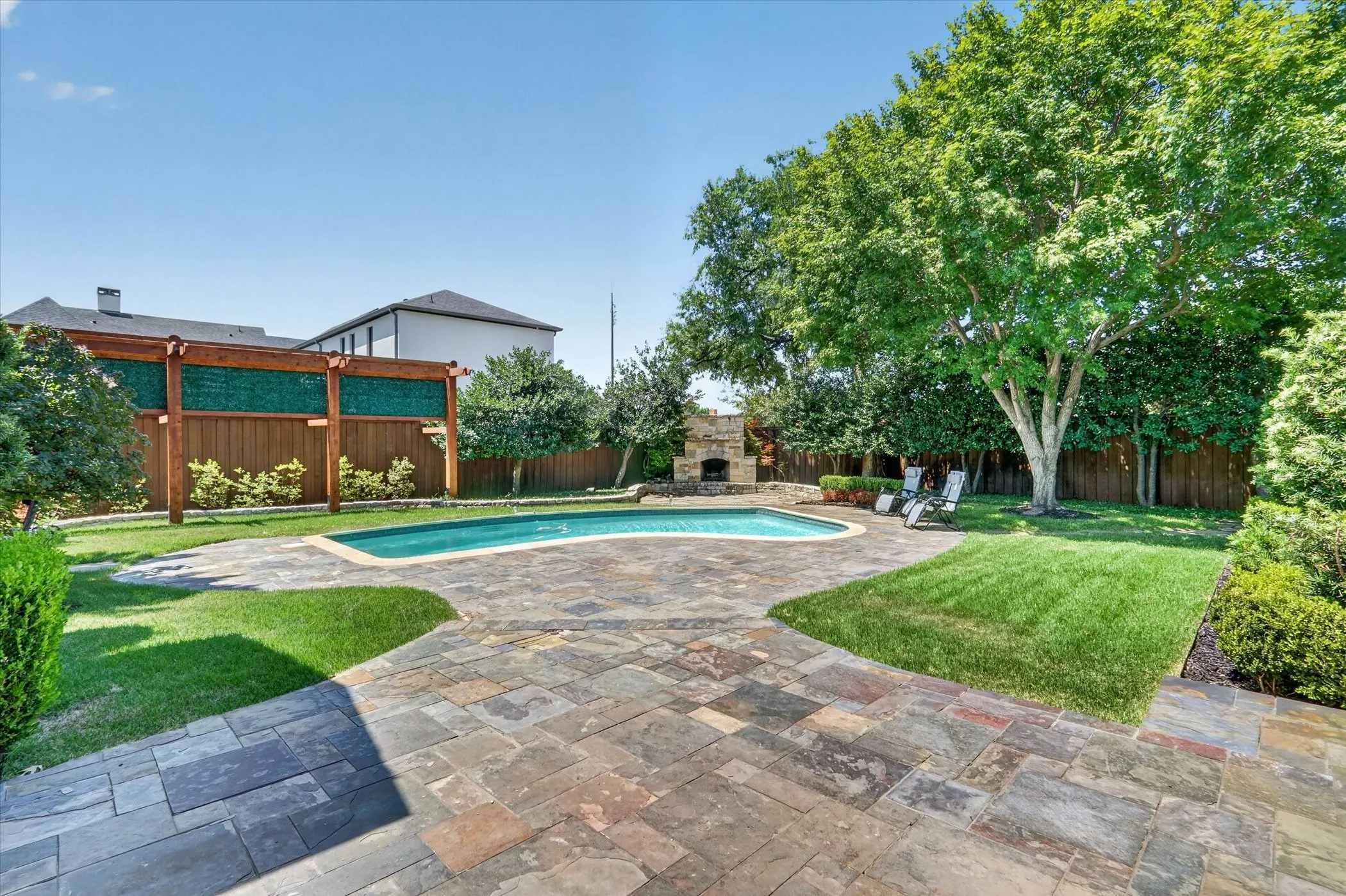 Single Family Residence For Rent in Dallas County , 5804 Norway Road, Dallas, Texas 75230, 3 Bedroom, 3 Bathroom, 2 Garage spaces, 2,709 Sqft, built in 1954, mls#21338802, Real Estate Agent in Dallas, Homes For Rent in Dallas county, Homes For Rent in Dallas, Realtor in Dallas Texas, Real Estate Brokerage Independent Realty Texas, Luminita Cordes Realtor