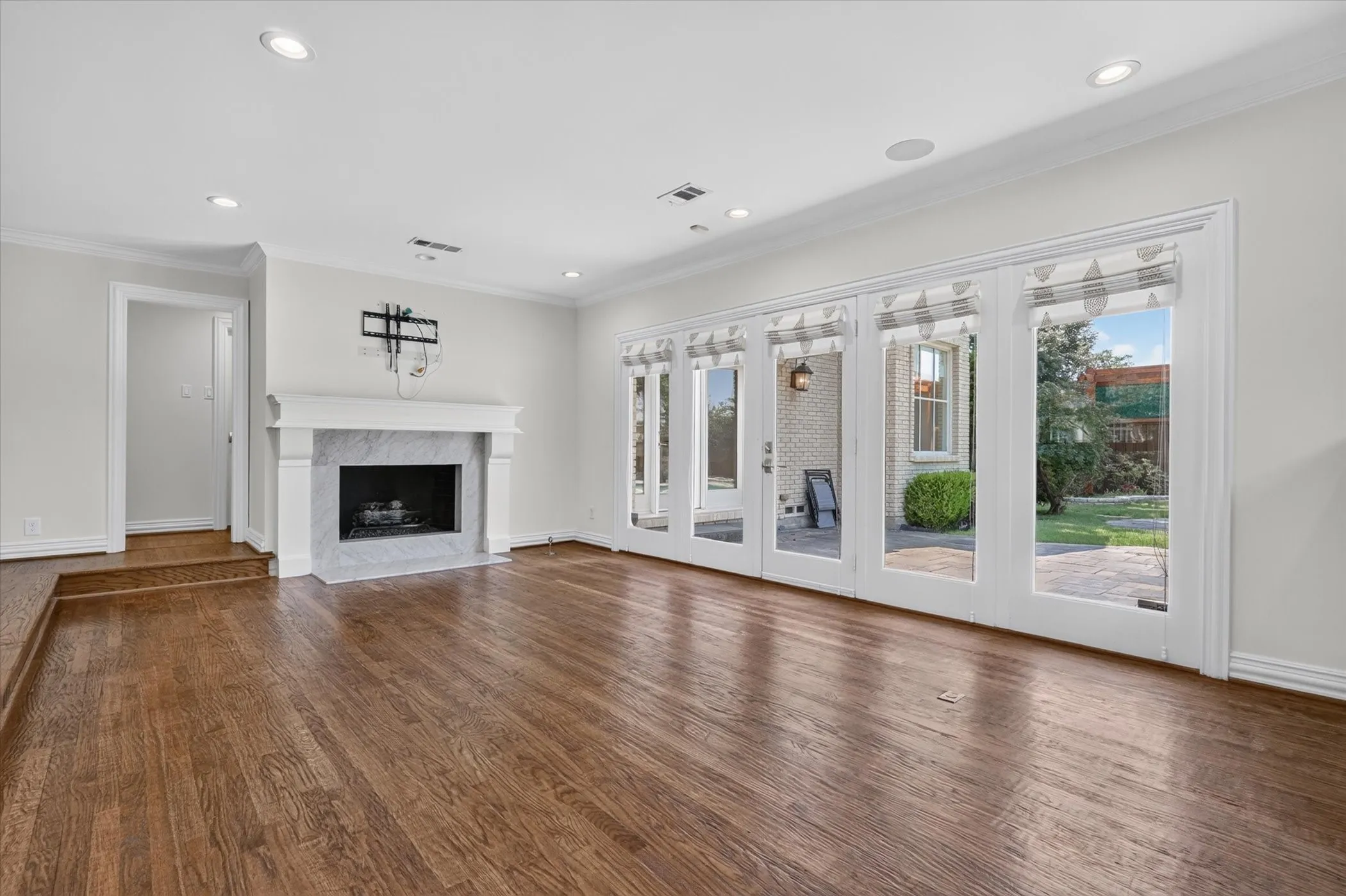 Single Family Residence For Rent in Dallas County , 5804 Norway Road, Dallas, Texas 75230, 3 Bedroom, 3 Bathroom, 2 Garage spaces, 2,709 Sqft, built in 1954, mls#21338802, Real Estate Agent in Dallas, Homes For Rent in Dallas county, Homes For Rent in Dallas, Realtor in Dallas Texas, Real Estate Brokerage Independent Realty Texas, Luminita Cordes Realtor
