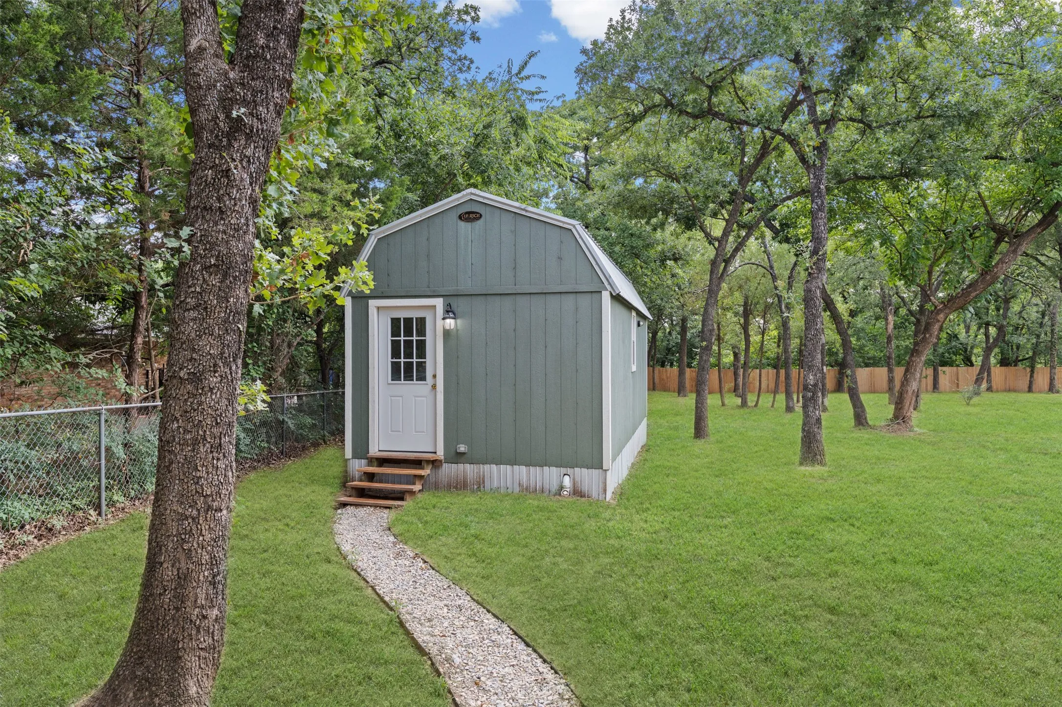 Guest House with private entrance