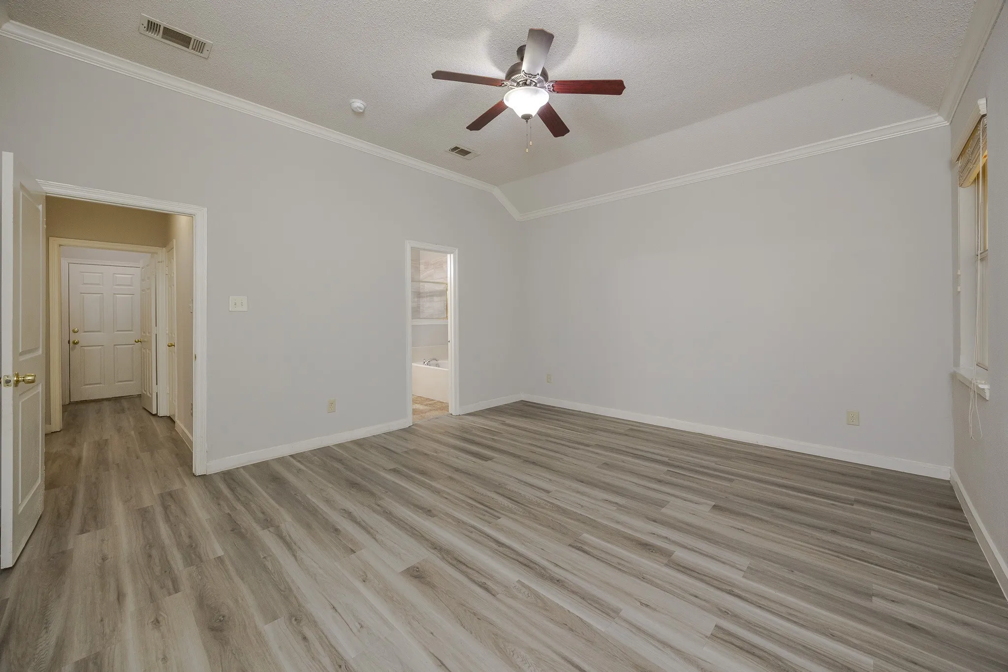 Single Family Residence For Rent in Collin County , 12475 Cajun Drive, Frisco, Texas 75035, 4 Bedroom, 3 Bathroom, 2 Garage spaces, 2,334 Sqft, built in 2001, mls#21339806, Real Estate Agent in Frisco, Homes For Rent in Collin county, Homes For Rent in Frisco, Realtor in Frisco Texas, Real Estate Brokerage Independent Realty Texas, Luminita Cordes Realtor