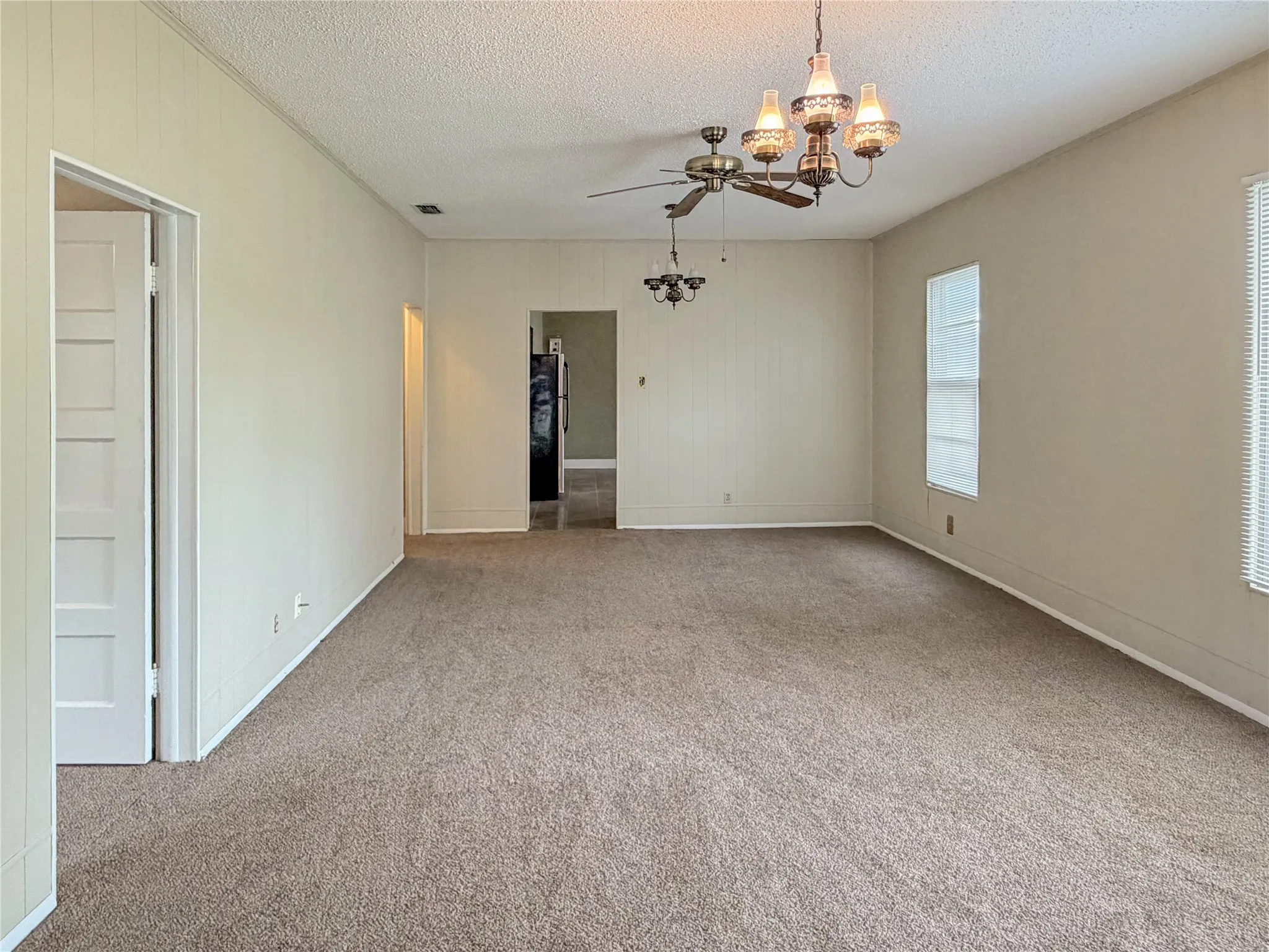 Single Family Residence For Sale in Eastland County , 112 Garvin Street, Eastland, Texas 76448, 3 Bedroom, 2 Bathroom, Garage spaces, 1,352 Sqft, built in 1940, mls#21334231, Real Estate Agent in Eastland, Homes For Sale in Eastland county, Homes For Sale in Eastland, Realtor in Eastland Texas, Real Estate Brokerage Independent Realty Texas, Luminita Cordes Realtor