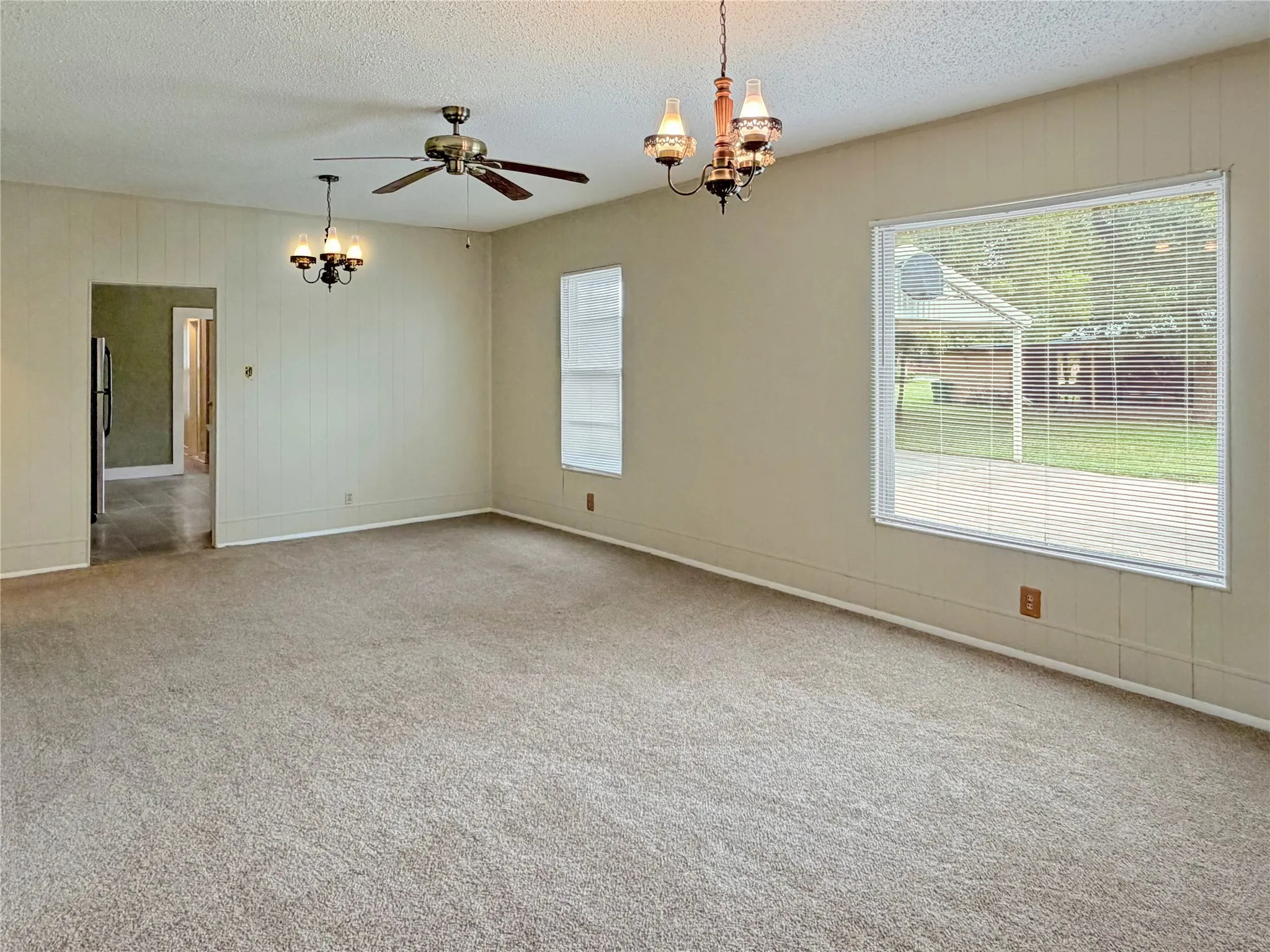 Single Family Residence For Sale in Eastland County , 112 Garvin Street, Eastland, Texas 76448, 3 Bedroom, 2 Bathroom, Garage spaces, 1,352 Sqft, built in 1940, mls#21334231, Real Estate Agent in Eastland, Homes For Sale in Eastland county, Homes For Sale in Eastland, Realtor in Eastland Texas, Real Estate Brokerage Independent Realty Texas, Luminita Cordes Realtor