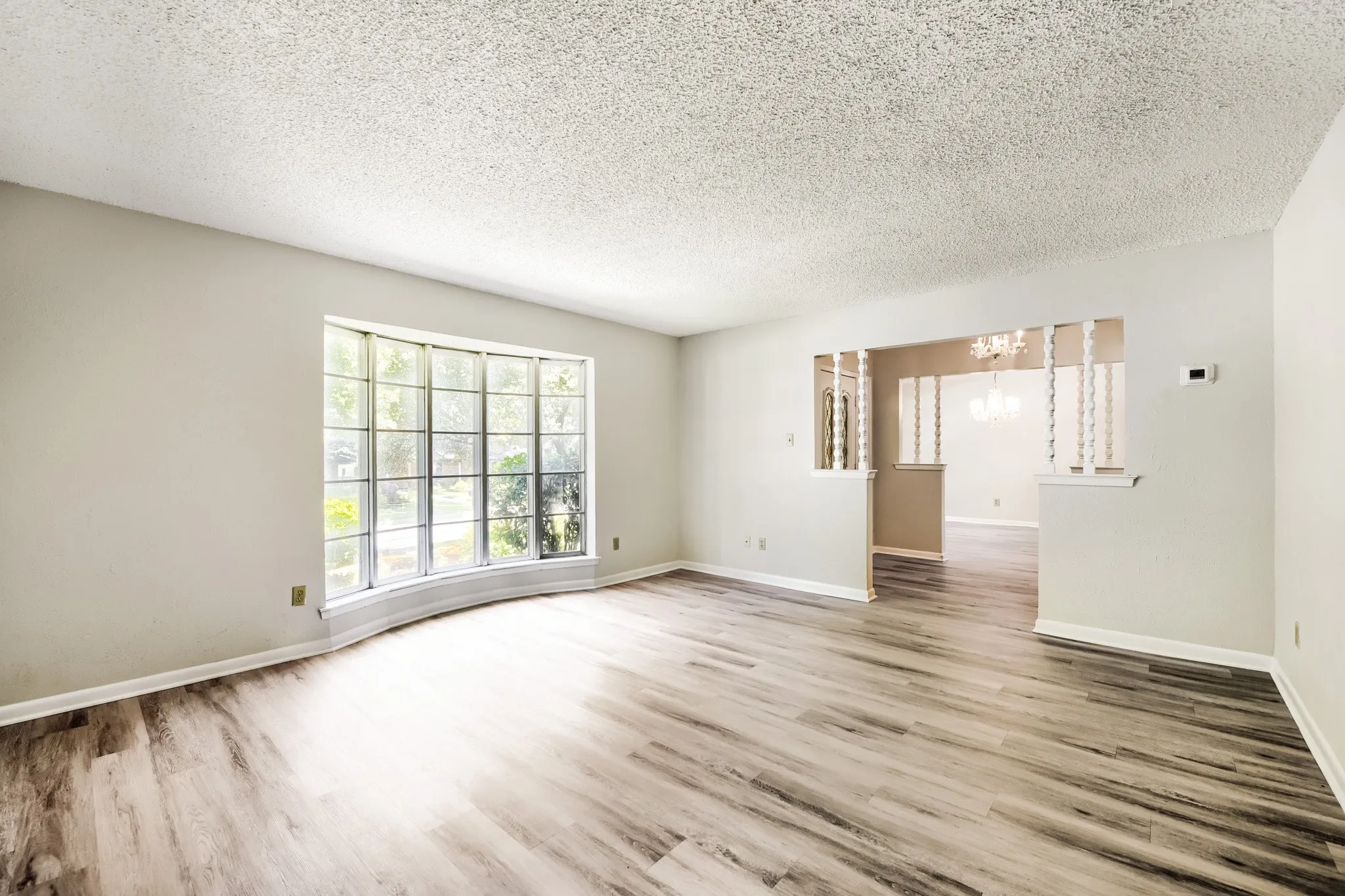 Single Family Residence For Sale in Tarrant County , 3712 Greenbriar Court, Colleyville, Texas 76034, 3 Bedroom, 2 Bathroom, 2 Garage spaces, 3,044 Sqft, built in 1977, mls#21207245, Real Estate Agent in Colleyville, Homes For Sale in Tarrant county, Homes For Sale in Colleyville, Realtor in Colleyville Texas, Real Estate Brokerage Independent Realty Texas, Luminita Cordes Realtor