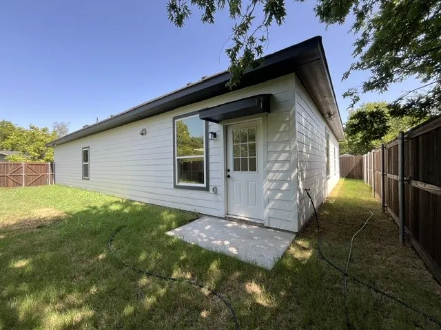Single Family Residence For Sale in Ellis County , 117 Leatherwood Street, Waxahachie, Texas 75165, 4 Bedroom, 2 Bathroom, 2 Garage spaces, 1,676 Sqft, built in 2025, Price $324,999, mls#21339177, Real Estate Agent in Waxahachie, Homes For Sale in Ellis county, Homes For Sale in Waxahachie, Realtor in Waxahachie Texas, Real Estate Brokerage Independent Realty Texas, Luminita Cordes Realtor