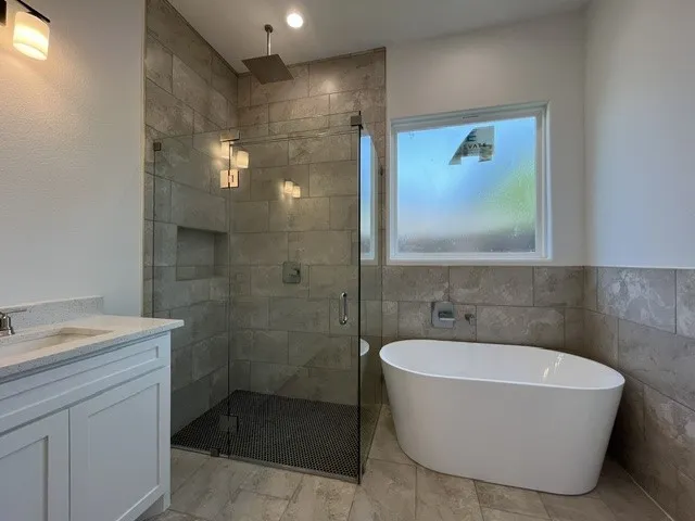 Single Family Residence For Sale in Ellis County , 117 Leatherwood Street, Waxahachie, Texas 75165, 4 Bedroom, 2 Bathroom, 2 Garage spaces, 1,676 Sqft, built in 2025, Price $324,999, mls#21339177, Real Estate Agent in Waxahachie, Homes For Sale in Ellis county, Homes For Sale in Waxahachie, Realtor in Waxahachie Texas, Real Estate Brokerage Independent Realty Texas, Luminita Cordes Realtor