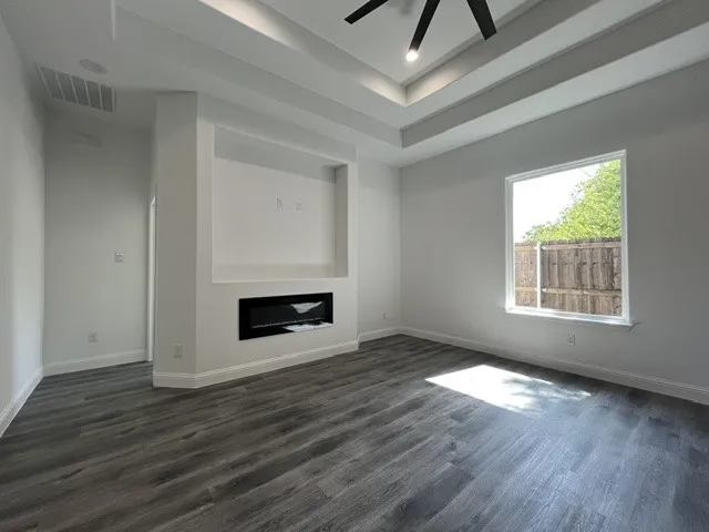 Single Family Residence For Sale in Ellis County , 117 Leatherwood Street, Waxahachie, Texas 75165, 4 Bedroom, 2 Bathroom, 2 Garage spaces, 1,676 Sqft, built in 2025, Price $324,999, mls#21339177, Real Estate Agent in Waxahachie, Homes For Sale in Ellis county, Homes For Sale in Waxahachie, Realtor in Waxahachie Texas, Real Estate Brokerage Independent Realty Texas, Luminita Cordes Realtor