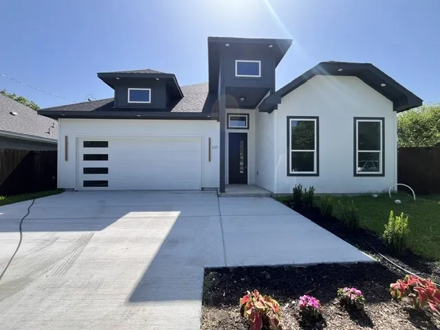 Single Family Residence For Sale in Ellis County , 117 Leatherwood Street, Waxahachie, Texas 75165, 4 Bedroom, 2 Bathroom, 2 Garage spaces, 1,676 Sqft, built in 2025, Price $324,999, mls#21339177, Real Estate Agent in Waxahachie, Homes For Sale in Ellis county, Homes For Sale in Waxahachie, Realtor in Waxahachie Texas, Real Estate Brokerage Independent Realty Texas, Luminita Cordes Realtor