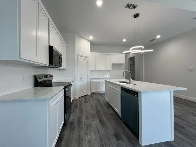 Single Family Residence For Sale in Ellis County , 117 Leatherwood Street, Waxahachie, Texas 75165, 4 Bedroom, 2 Bathroom, 2 Garage spaces, 1,676 Sqft, built in 2025, Price $324,999, mls#21339177, Real Estate Agent in Waxahachie, Homes For Sale in Ellis county, Homes For Sale in Waxahachie, Realtor in Waxahachie Texas, Real Estate Brokerage Independent Realty Texas, Luminita Cordes Realtor