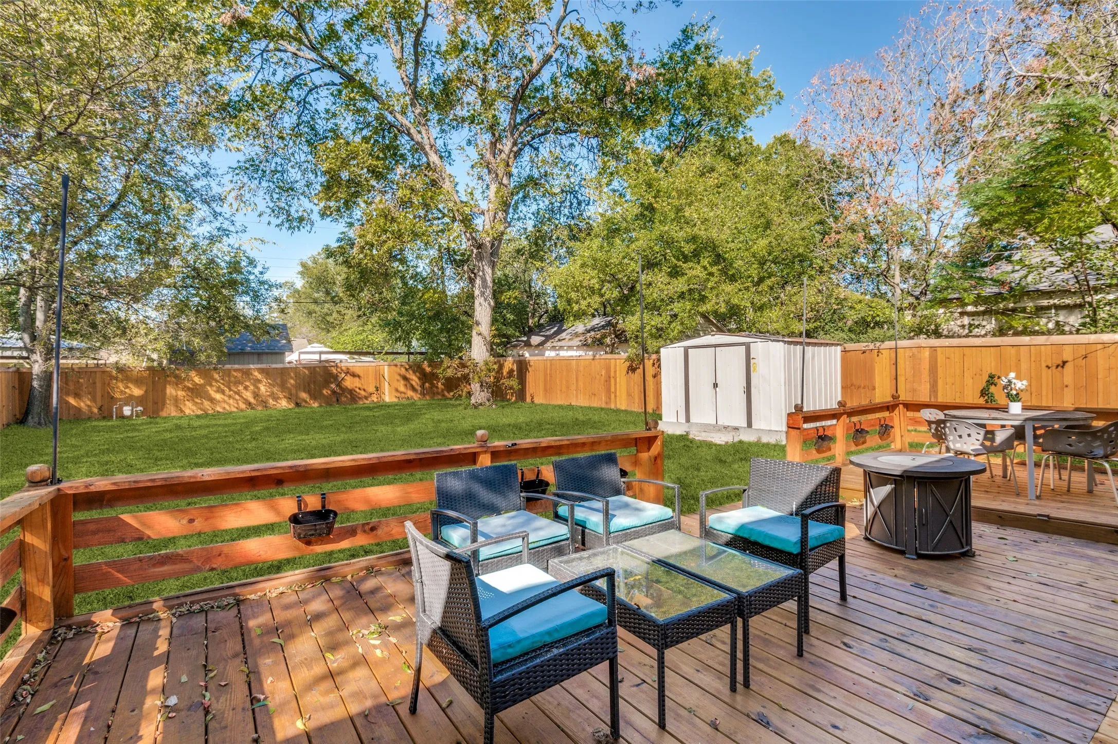 Single Family Residence For Rent in Dallas County , 927 S Franklin Street, Dallas, Texas 75211, 3 Bedroom, 2 Bathroom, Garage spaces, 1,095 Sqft, built in 1948, Price $2,600, mls#21339898, Real Estate Agent in Dallas, Homes For Rent in Dallas county, Homes For Rent in Dallas, Realtor in Dallas Texas, Real Estate Brokerage Independent Realty Texas, Luminita Cordes Realtor