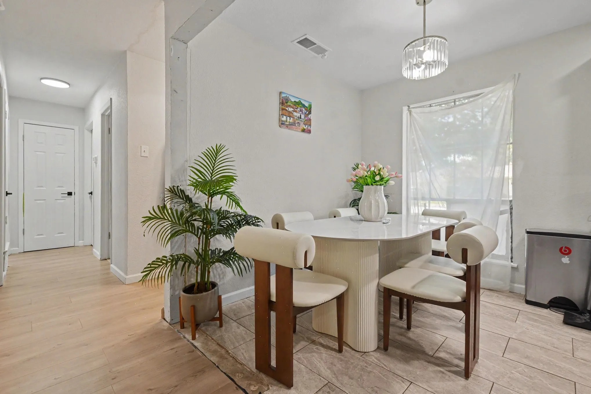 Single Family Residence For Sale in Dallas County , 1809 Homestead Place, Garland, Texas 75044, 3 Bedroom, 2 Bathroom, 1 Garage spaces, 976 Sqft, built in 1970, Price $251,300, mls#21330596, Real Estate Agent in Garland, Homes For Sale in Dallas county, Homes For Sale in Garland, Realtor in Garland Texas, Real Estate Brokerage Independent Realty Texas, Luminita Cordes Realtor