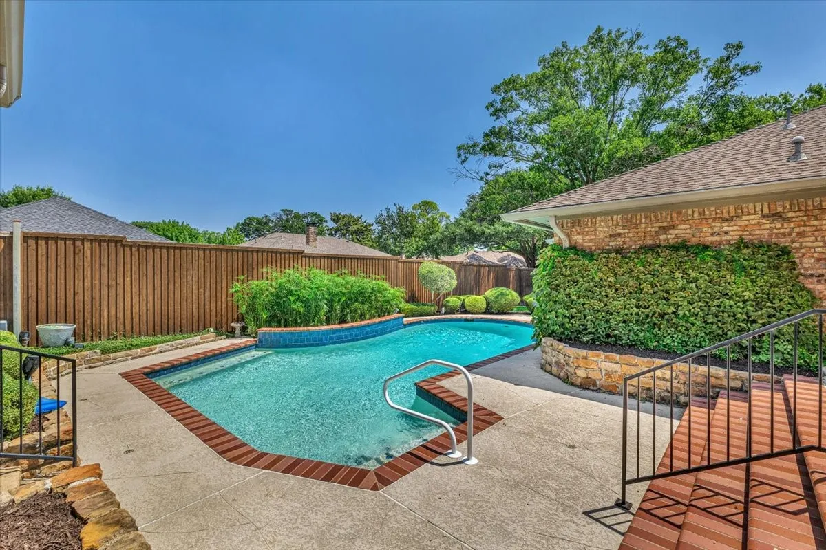 Single Family Residence For Sale in Collin County , 1609 Lake Hill Lane, Plano, Texas 75023, 4 Bedroom, 3 Bathroom, 2 Garage spaces, 3,179 Sqft, built in 1973, mls#21336571, Real Estate Agent in Plano, Homes For Sale in Collin county, Homes For Sale in Plano, Realtor in Plano Texas, Real Estate Brokerage Independent Realty Texas, Luminita Cordes Realtor