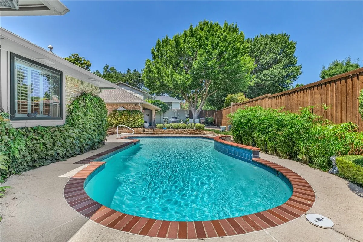 Single Family Residence For Sale in Collin County , 1609 Lake Hill Lane, Plano, Texas 75023, 4 Bedroom, 3 Bathroom, 2 Garage spaces, 3,179 Sqft, built in 1973, mls#21336571, Real Estate Agent in Plano, Homes For Sale in Collin county, Homes For Sale in Plano, Realtor in Plano Texas, Real Estate Brokerage Independent Realty Texas, Luminita Cordes Realtor